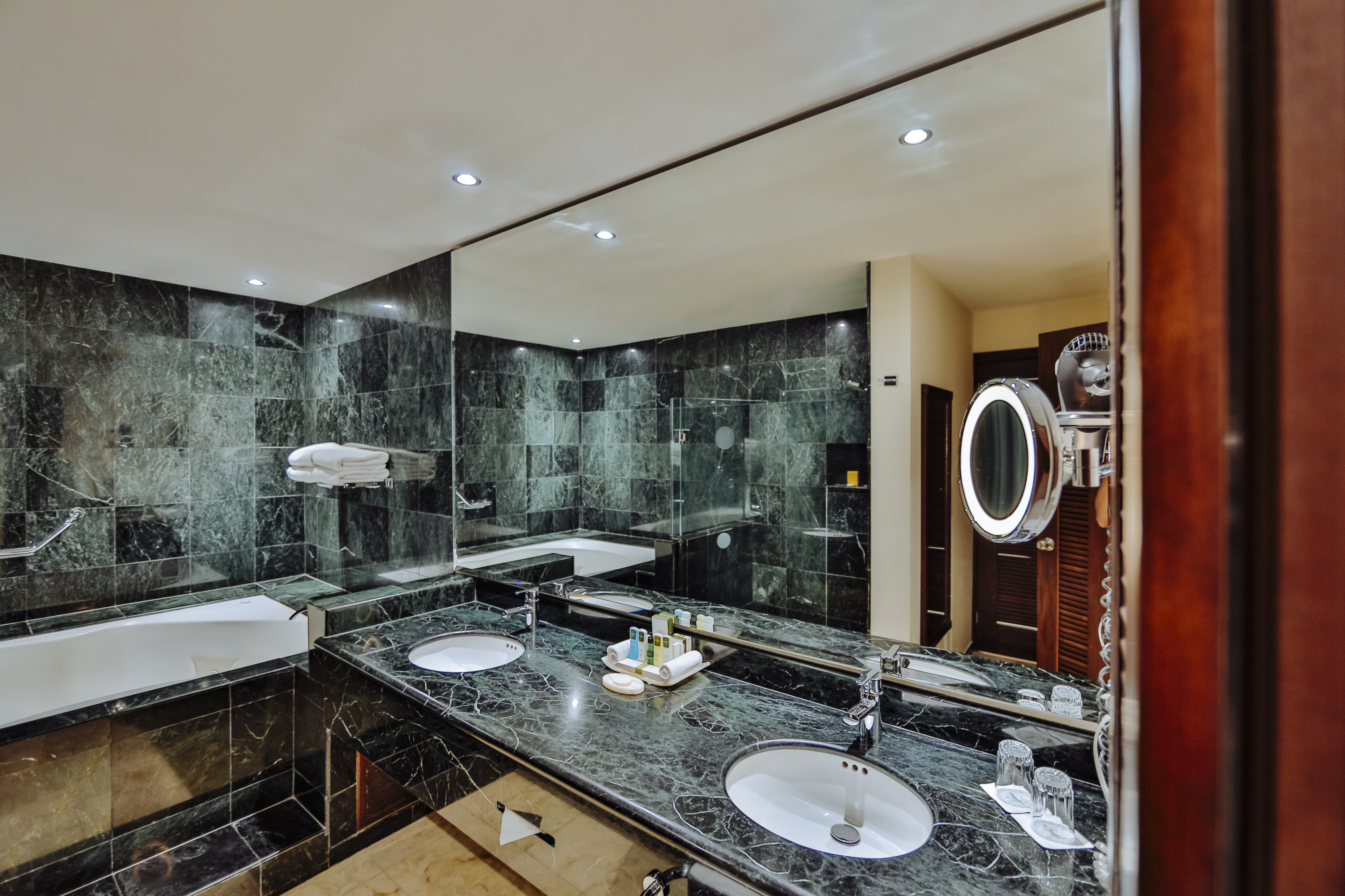 Room Luxury