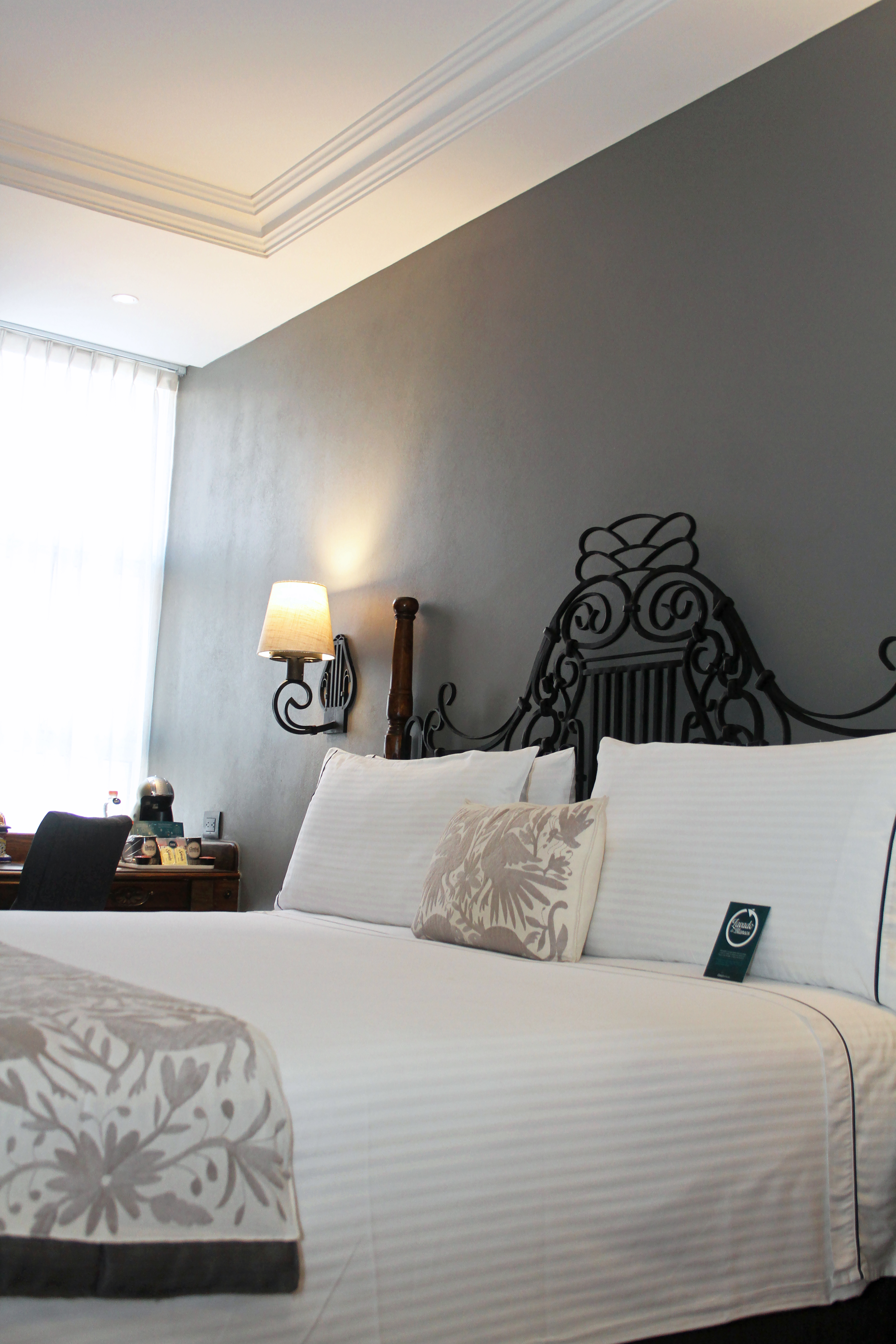 Single Deluxe King Bed