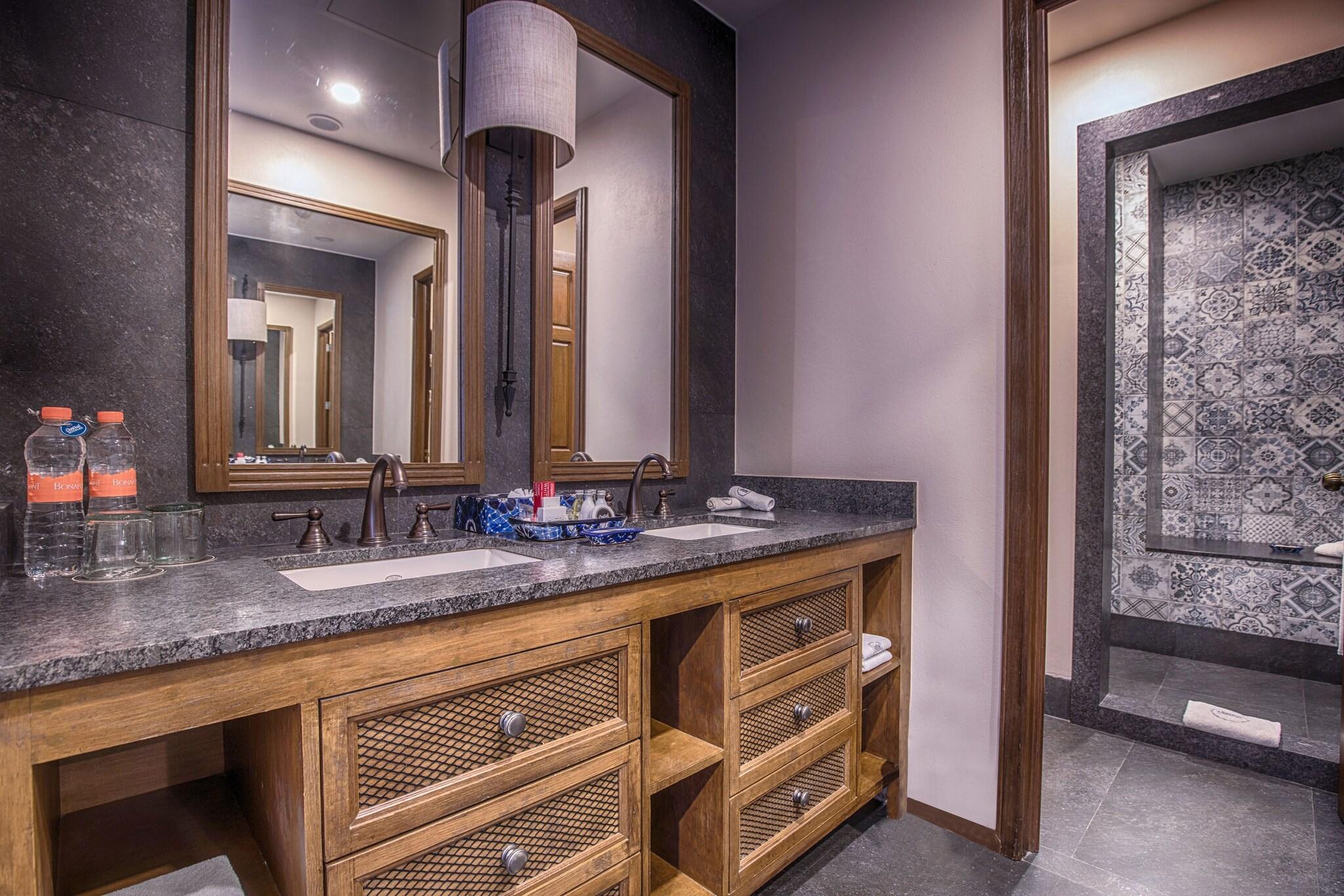 Junior Suite City View