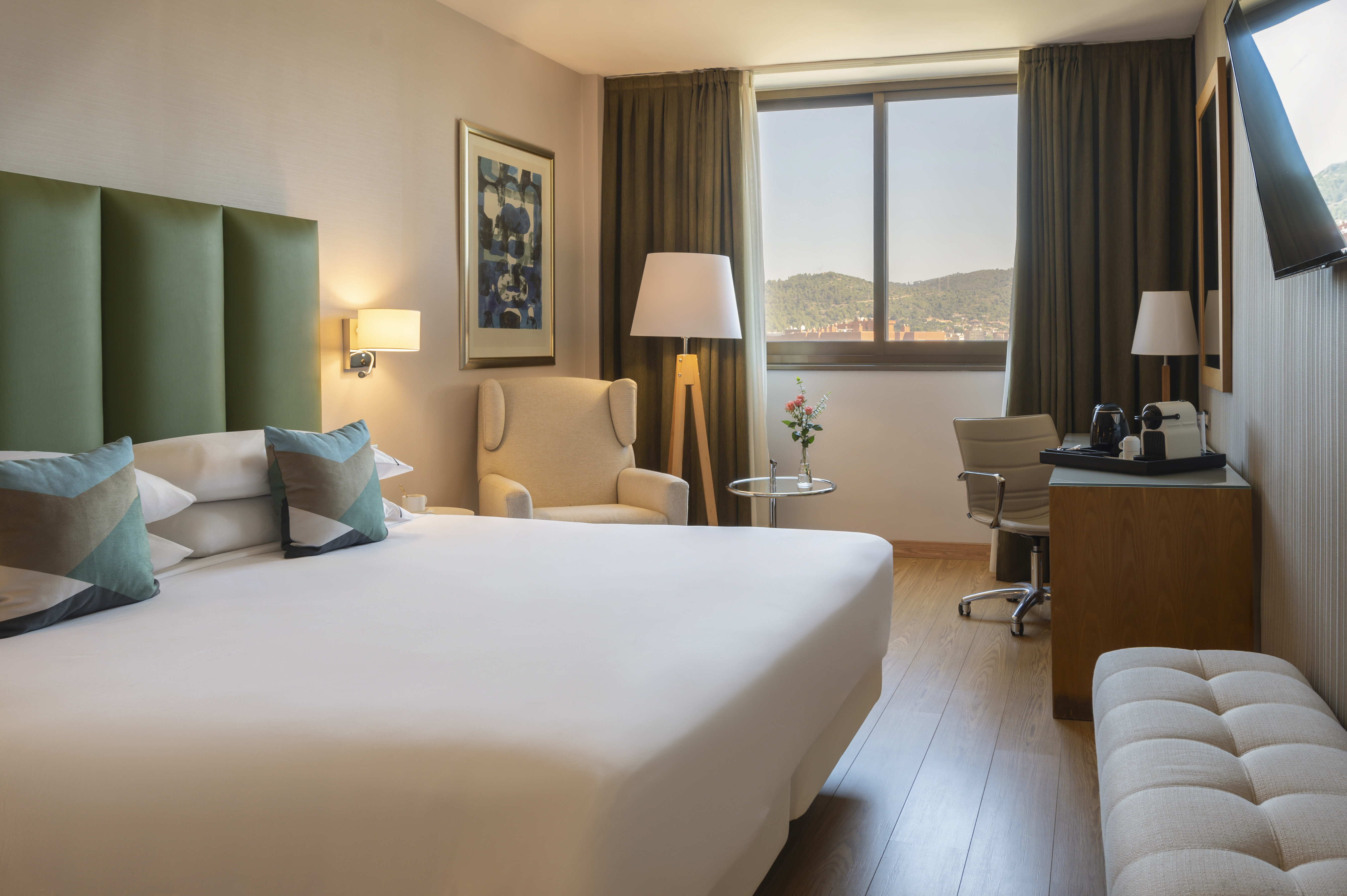 Double Single Executive