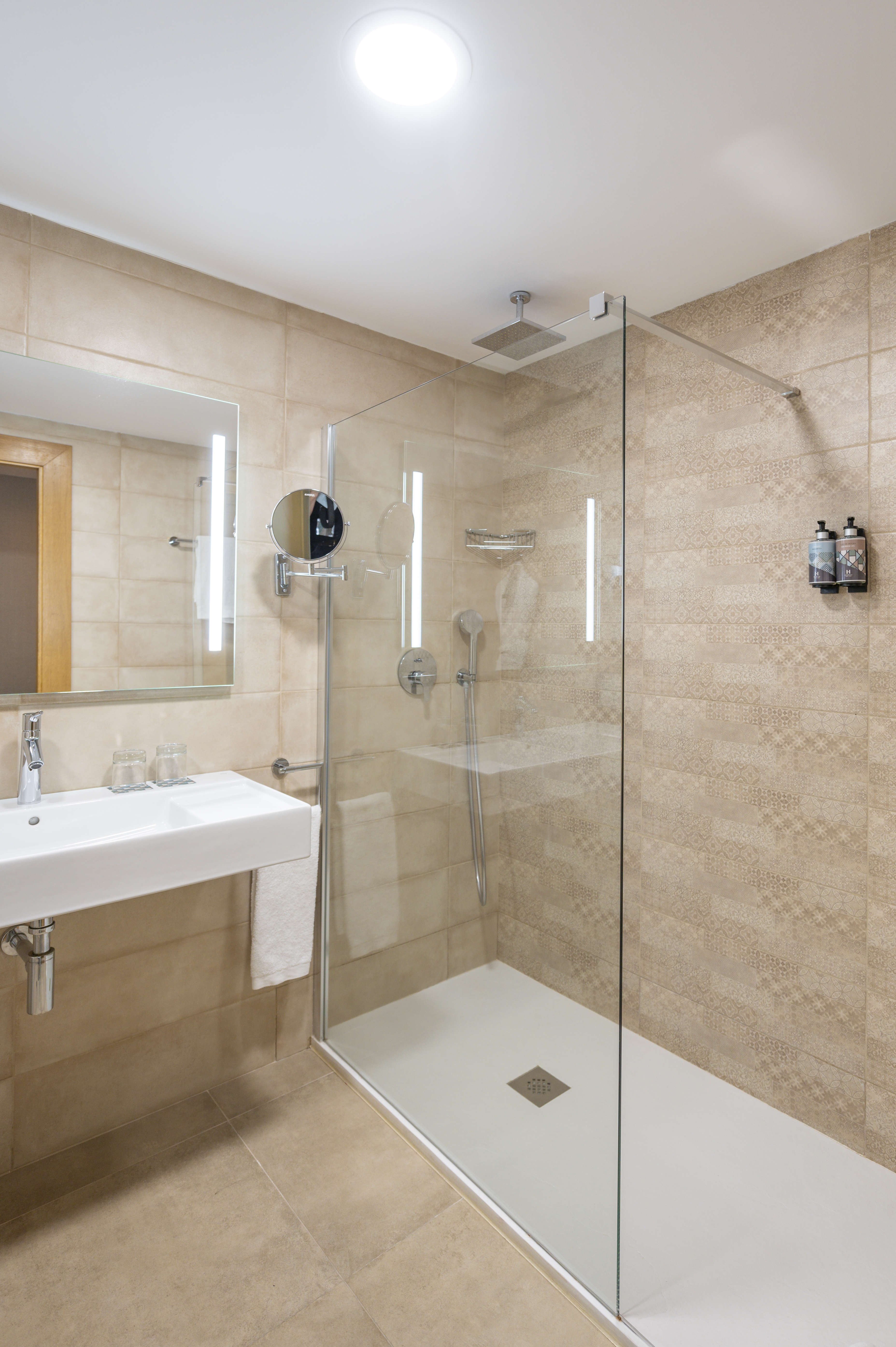 Junior Suite Capacity 1