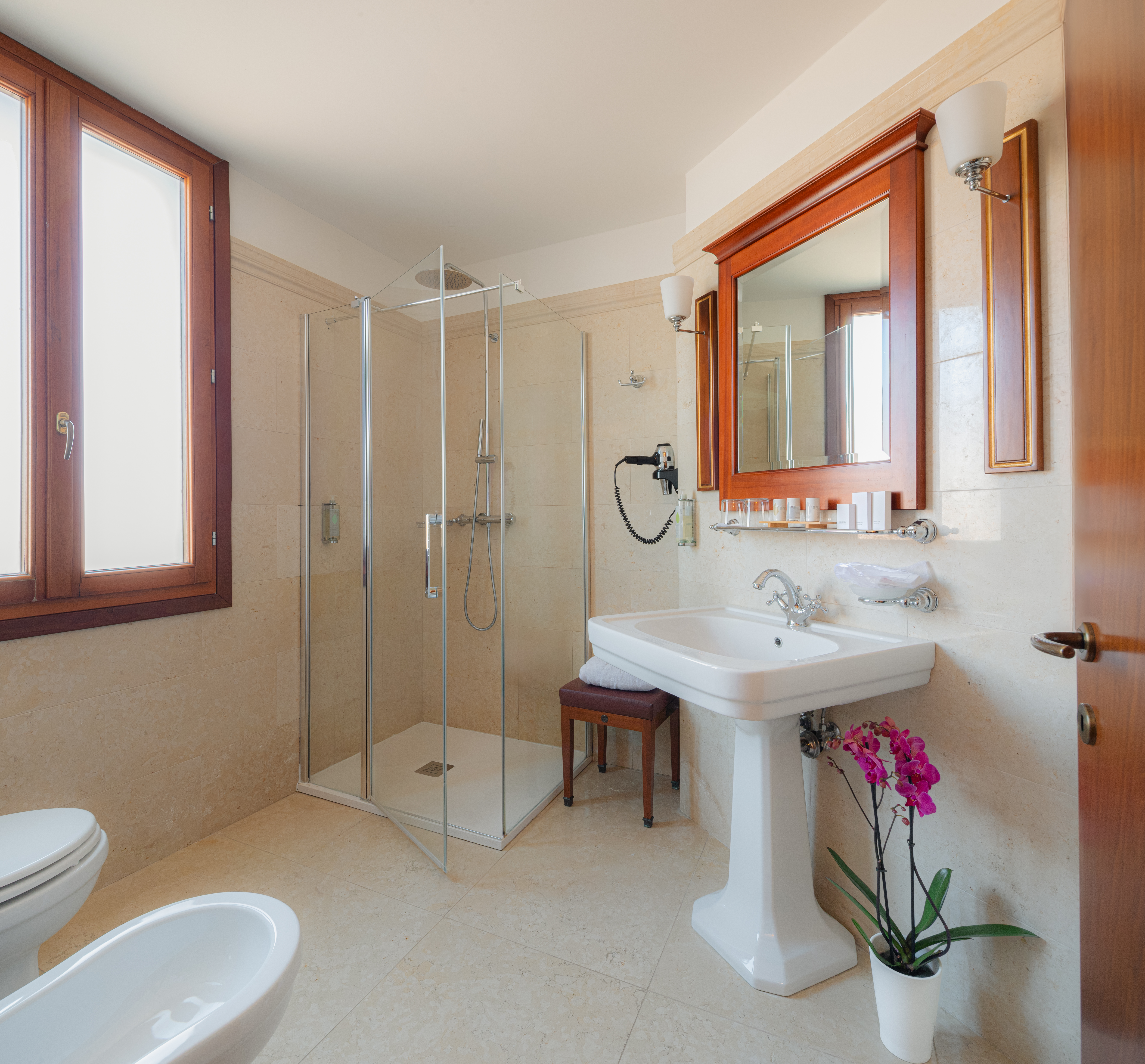 Junior Suite Canal View