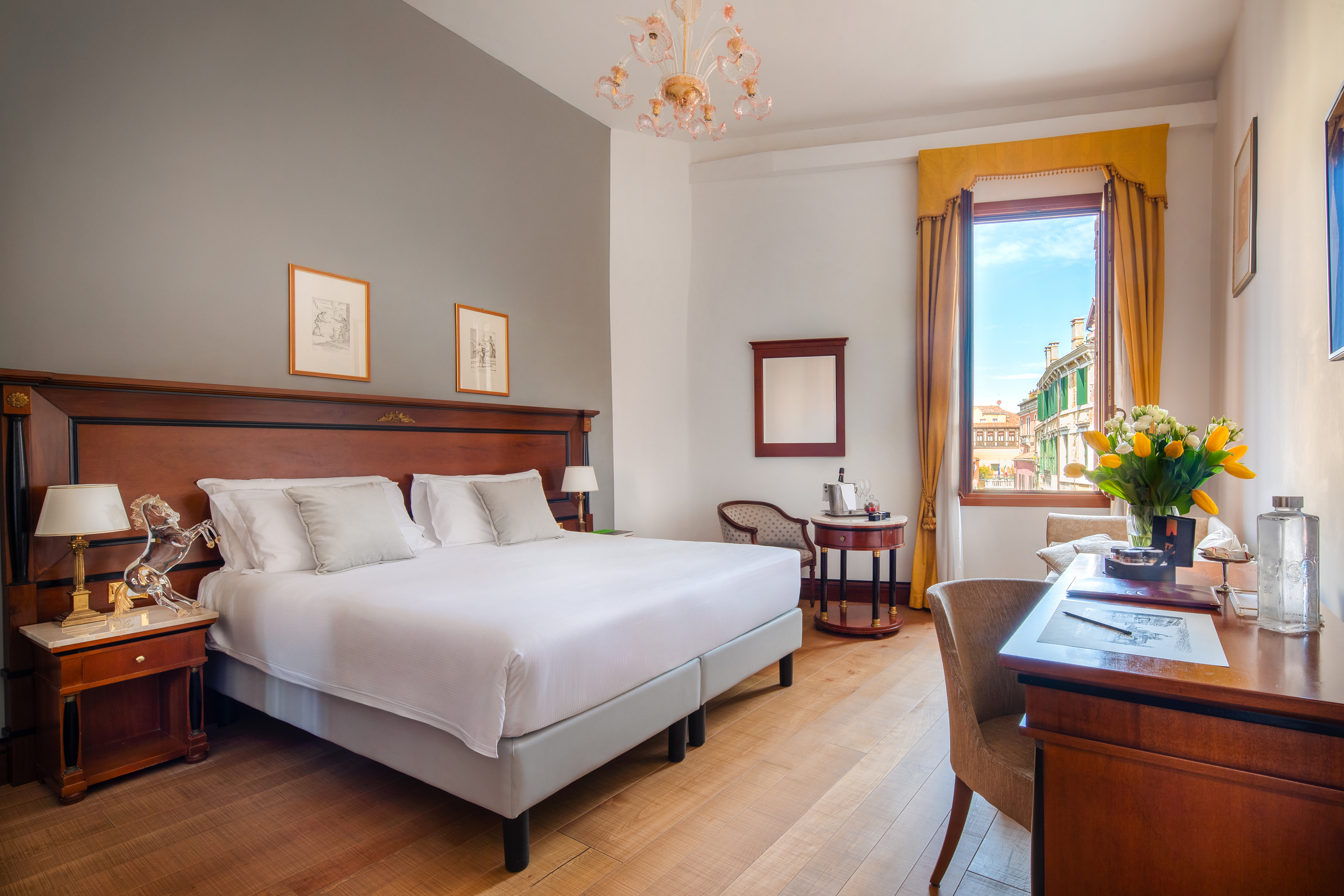 Junior Suite Canal View