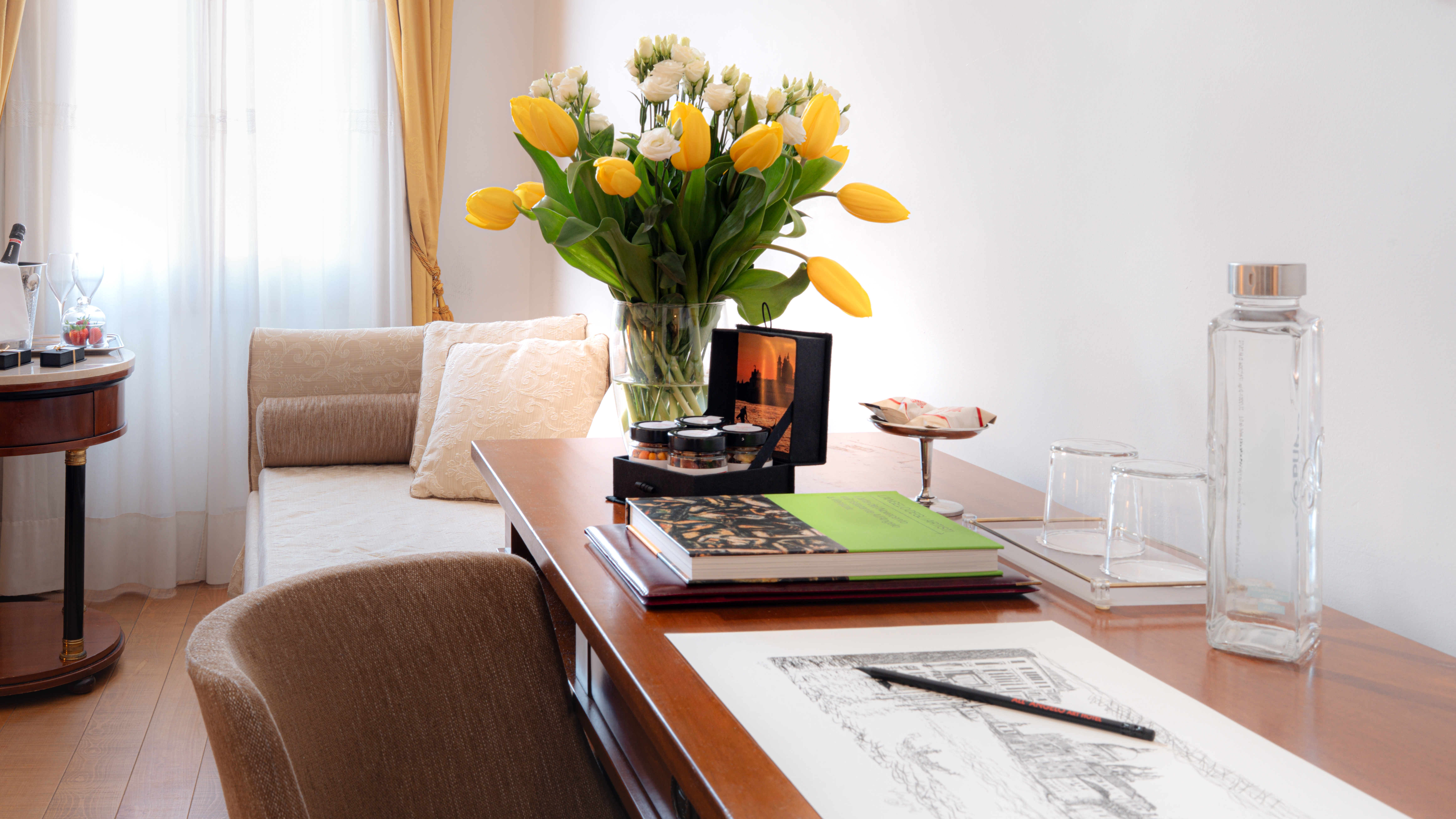 Junior Suite Canal View