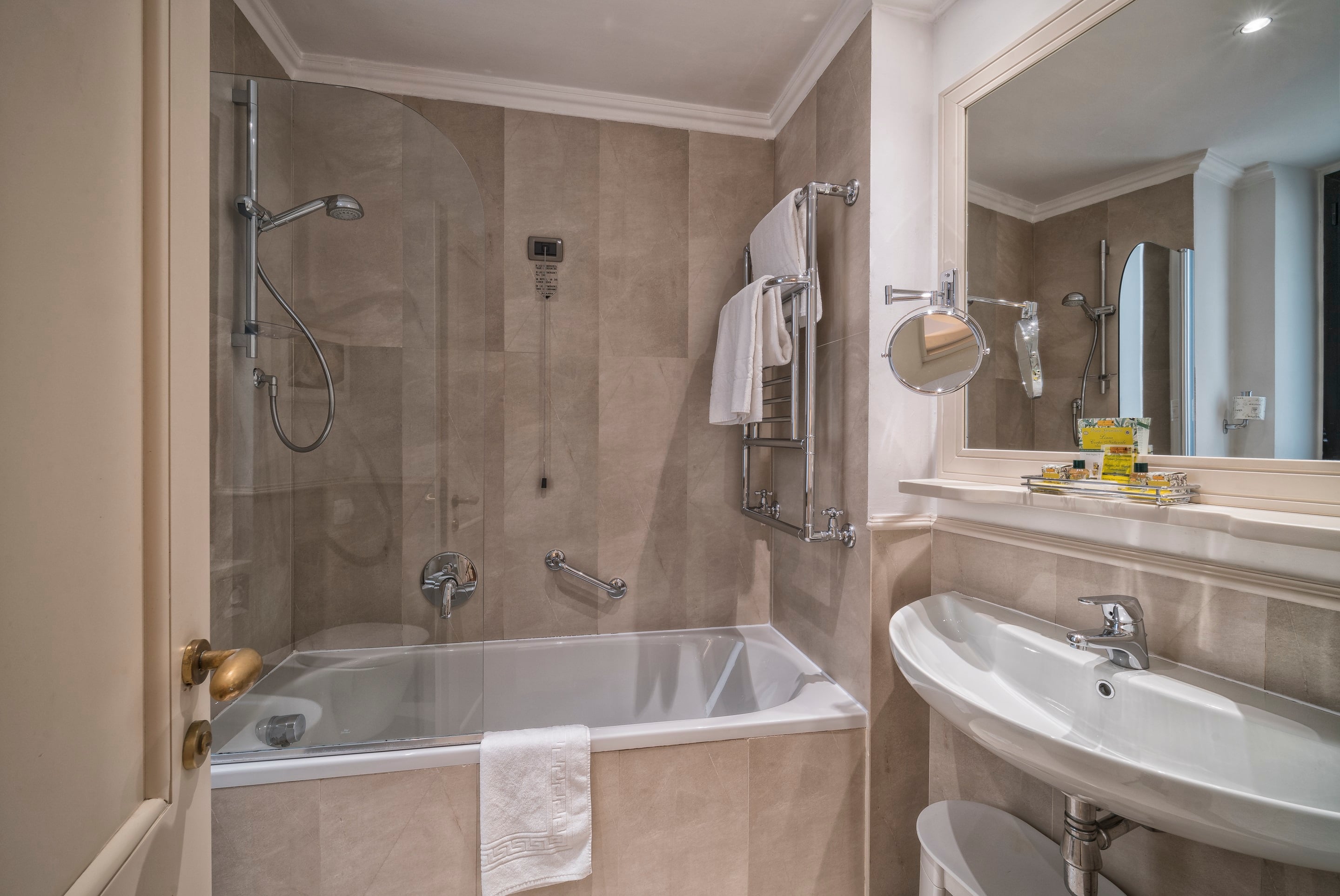 Double or Twin Standard