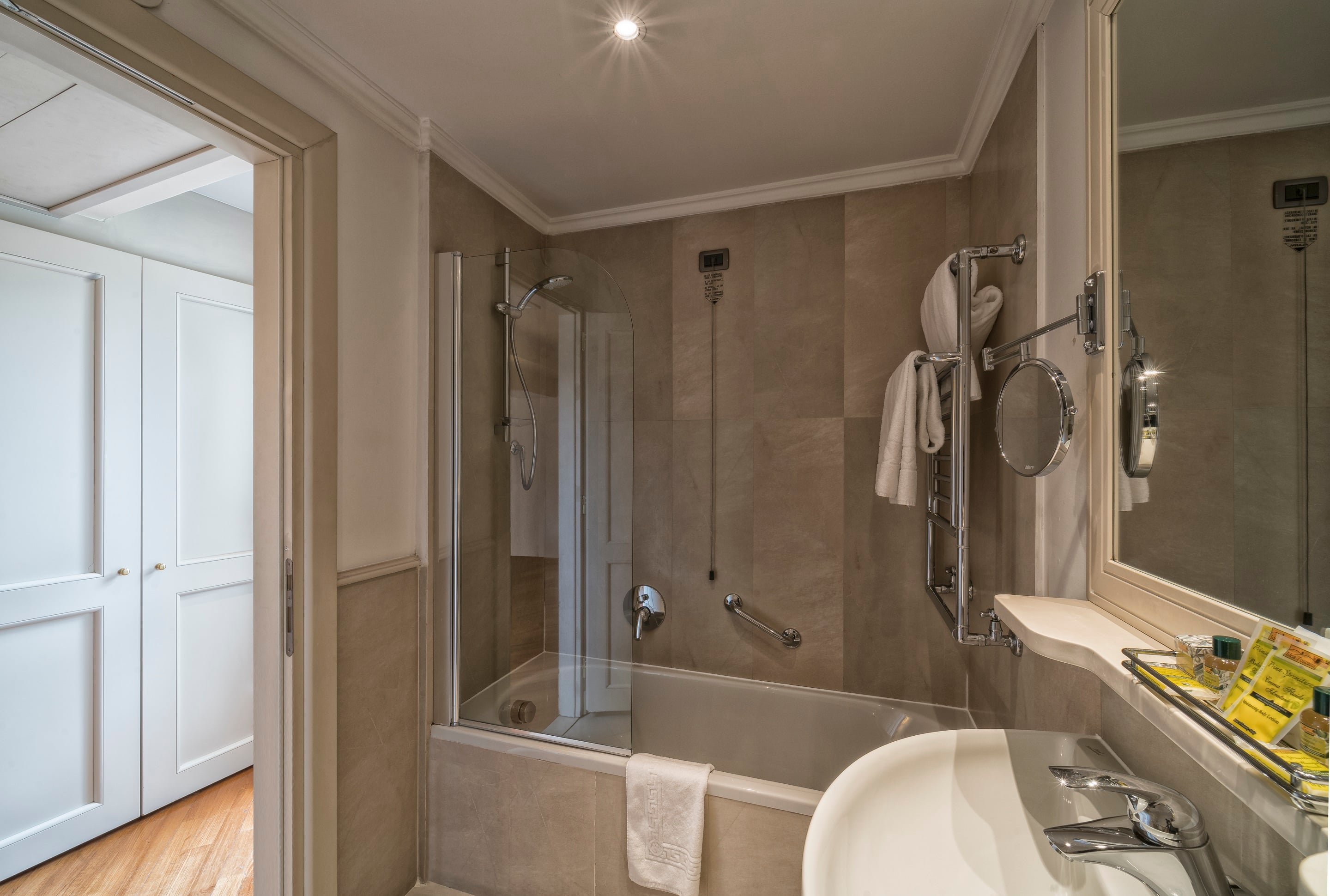 Double or Twin Standard