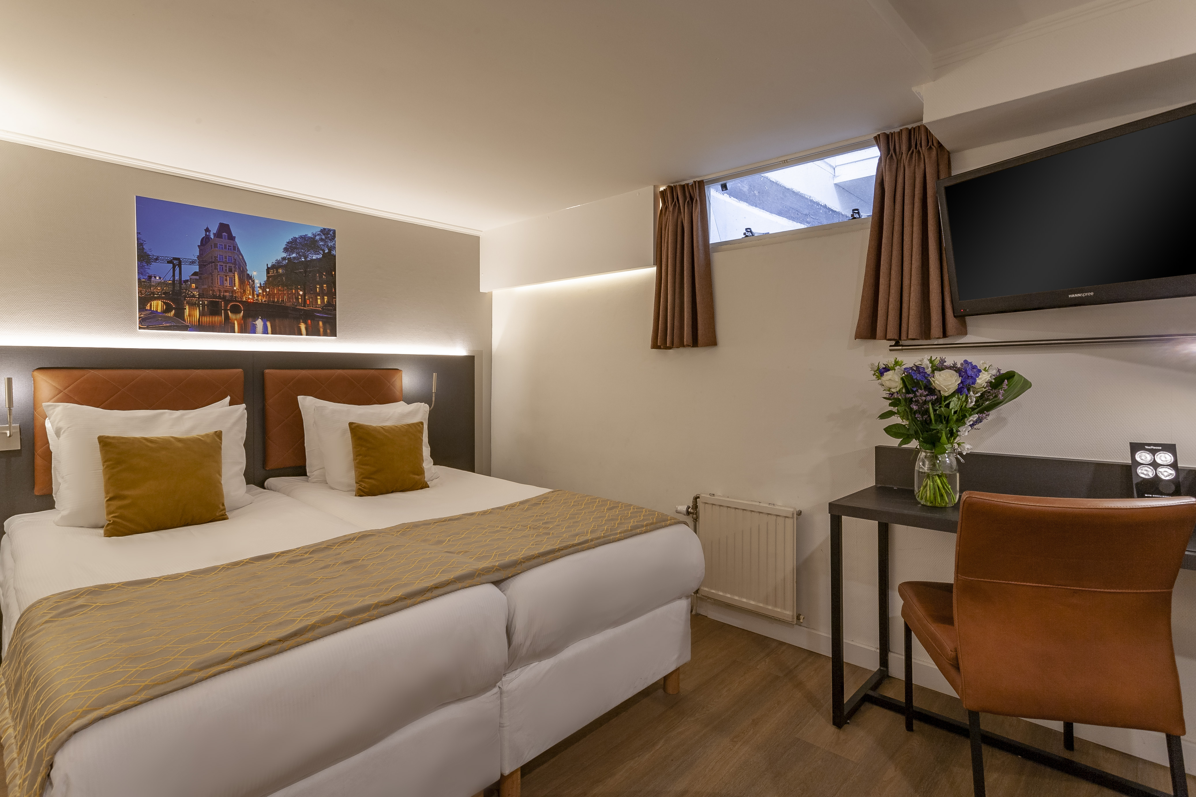 Double or Twin Standard