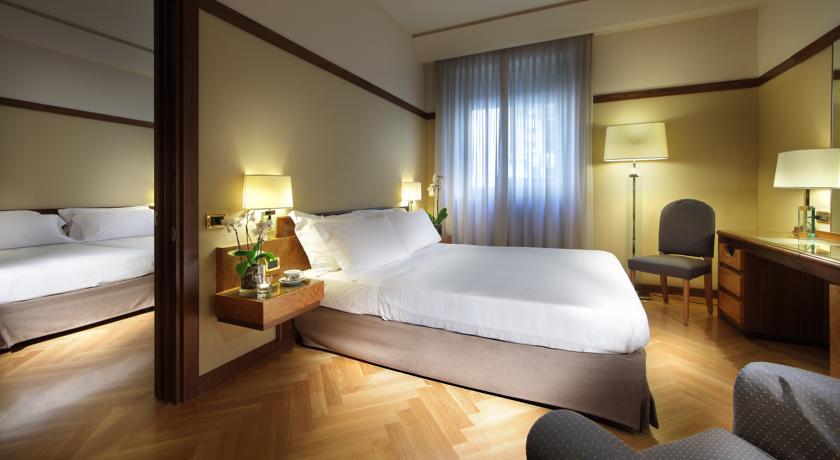 Double Connecting Room