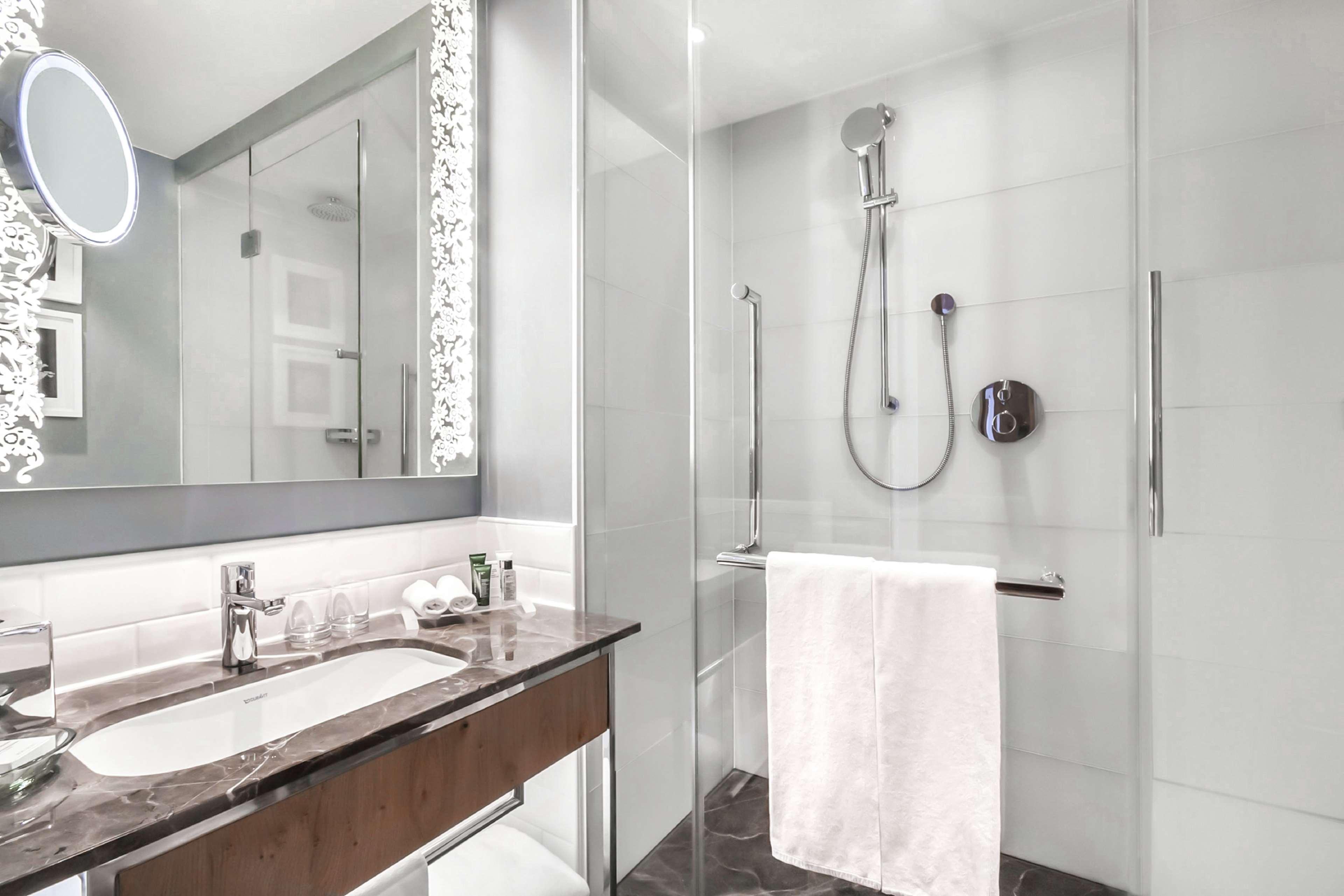 Double Executive King Bed