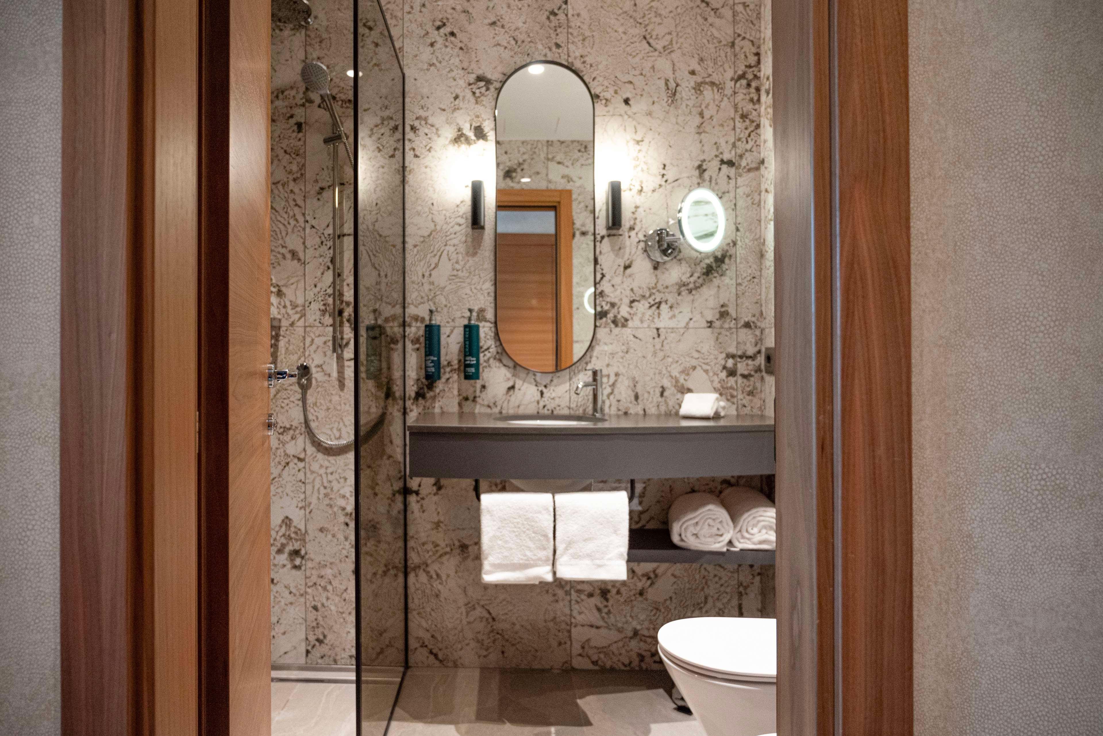 Twin Deluxe Guest Room