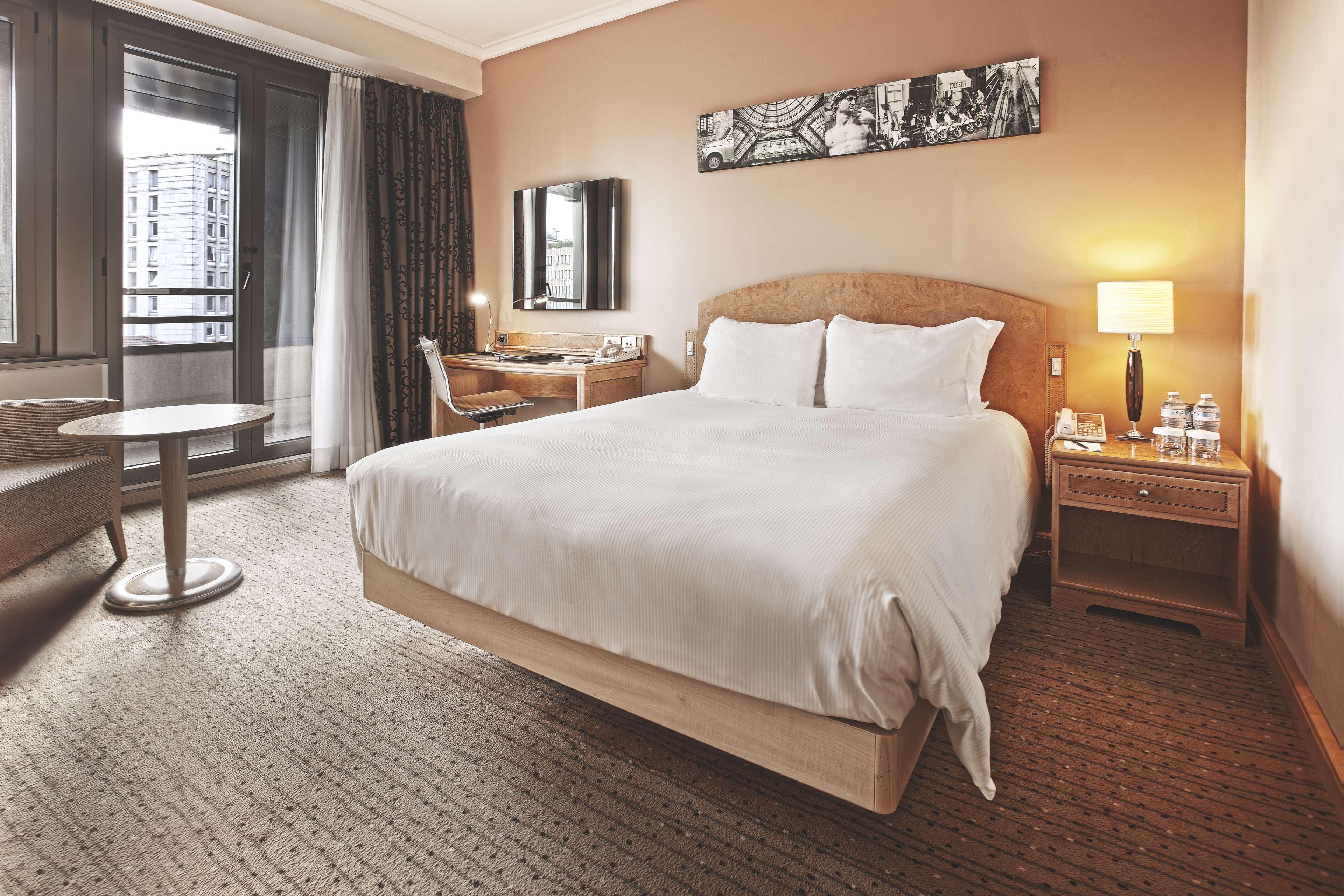 Double Deluxe Queen Bed