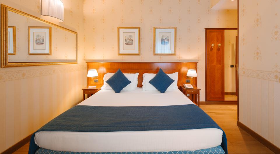 Double Single Executive