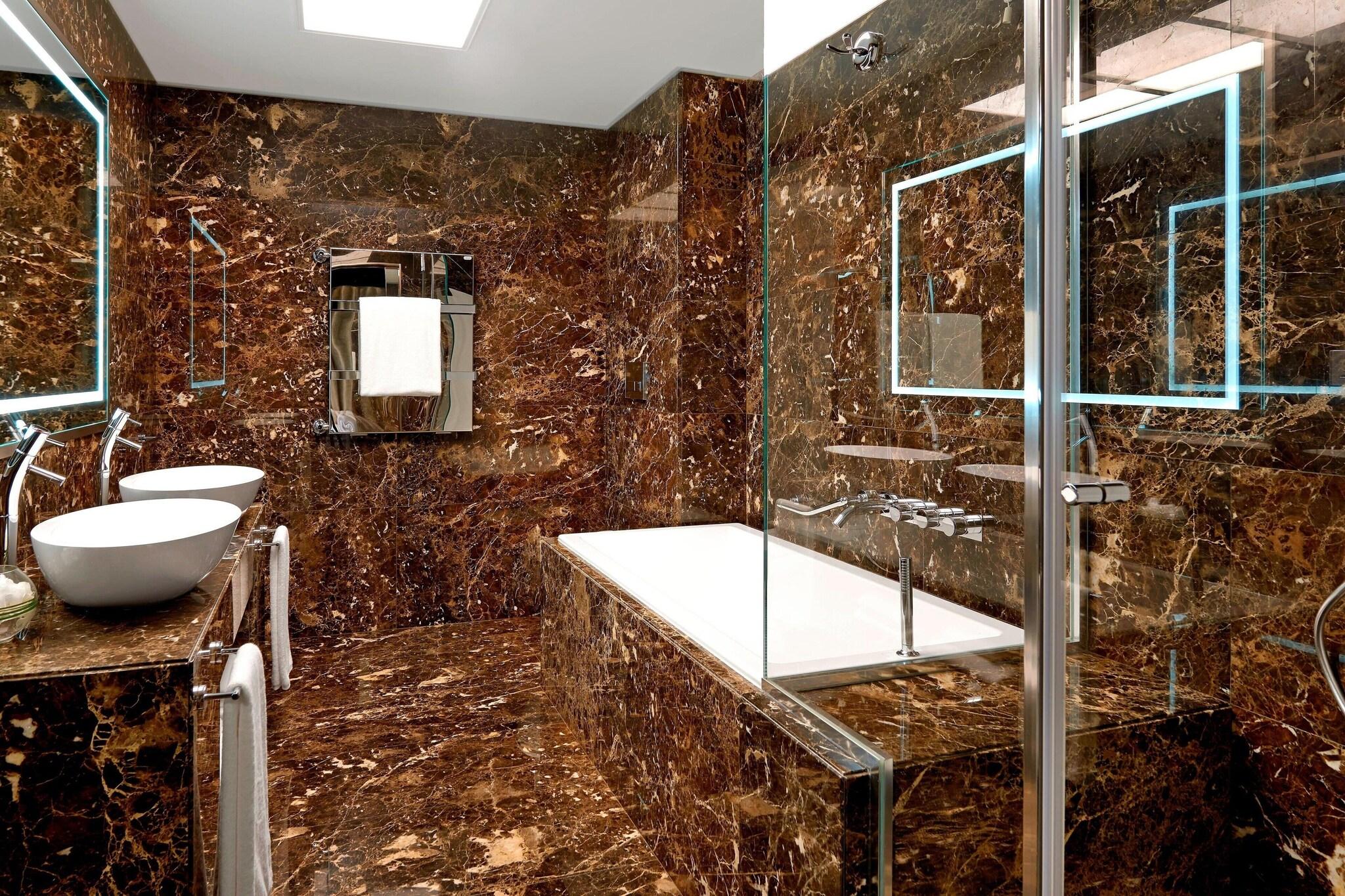 Suite with Double Bed