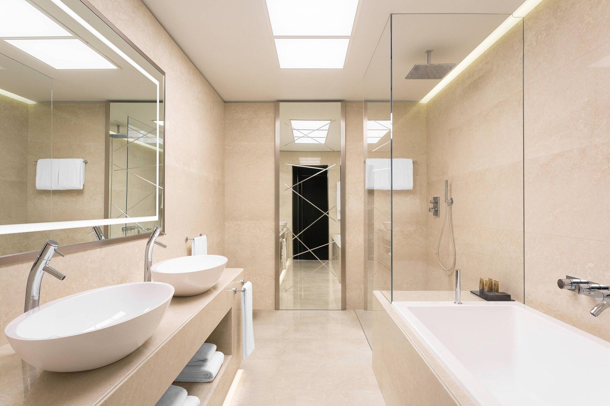 Suite Executive King Bed