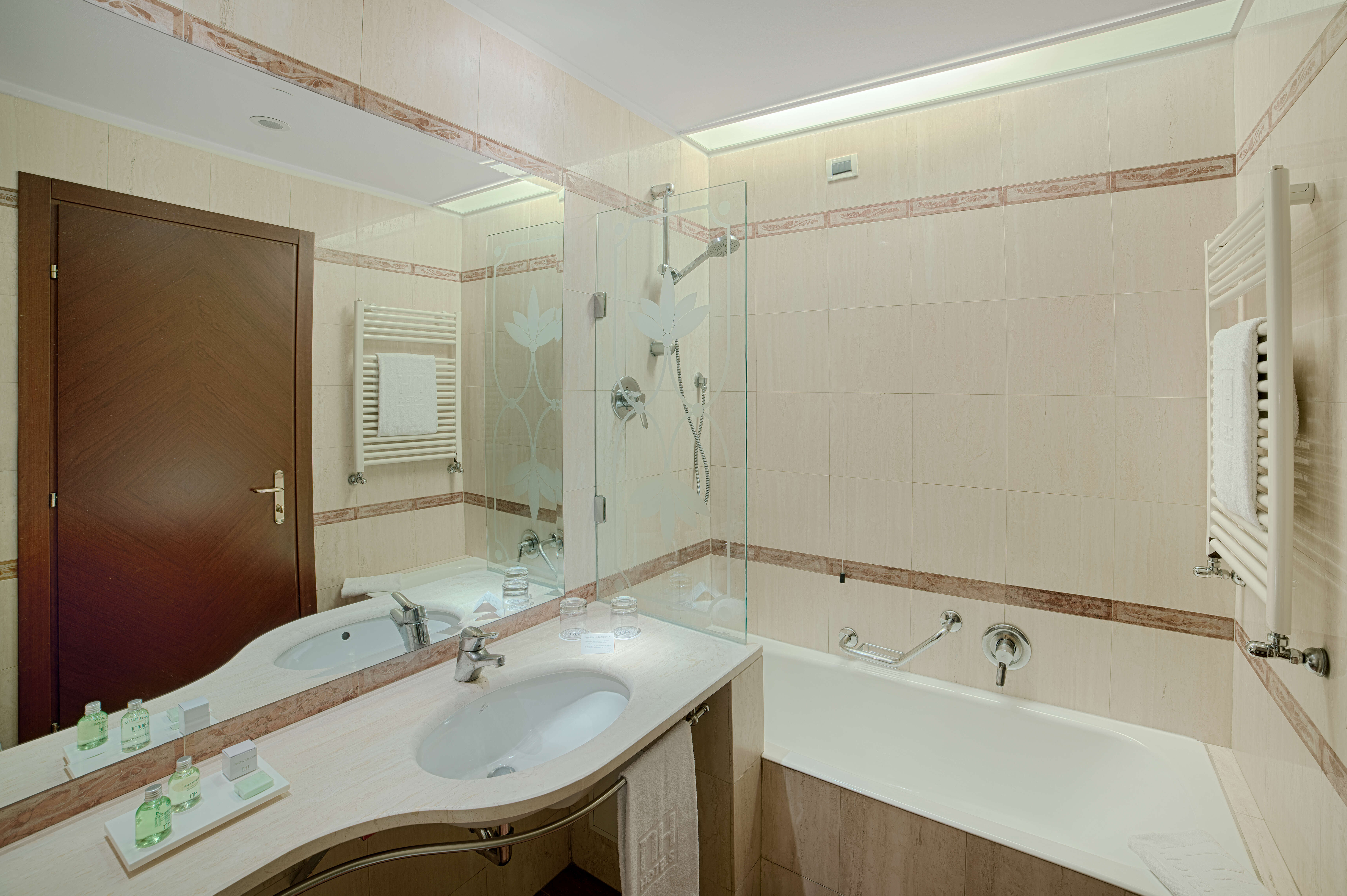 Double or Twin Standard