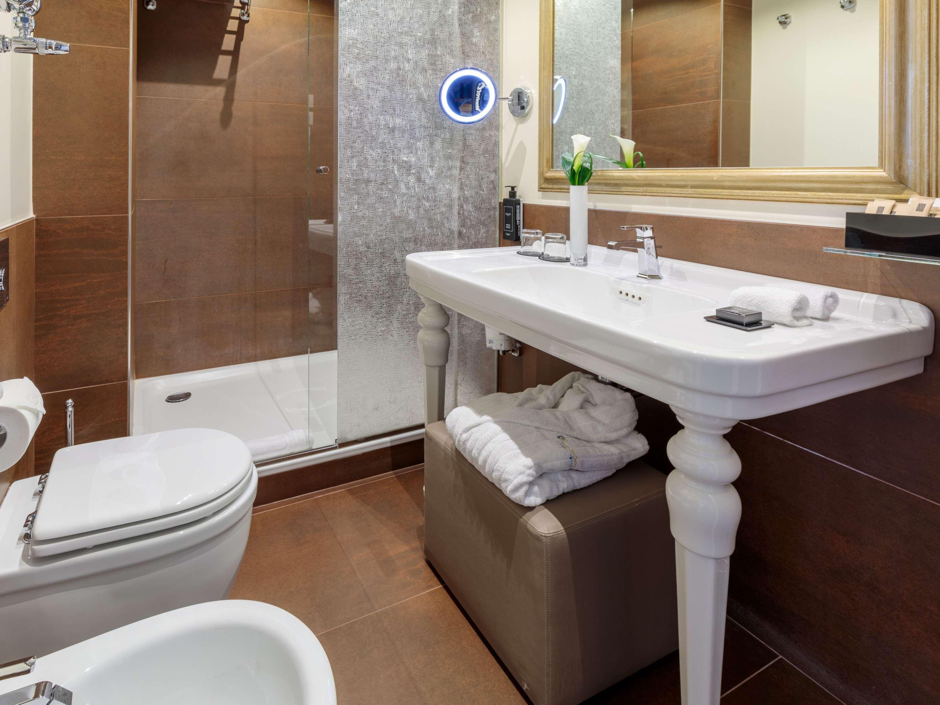 Double or Twin Superior King Bed