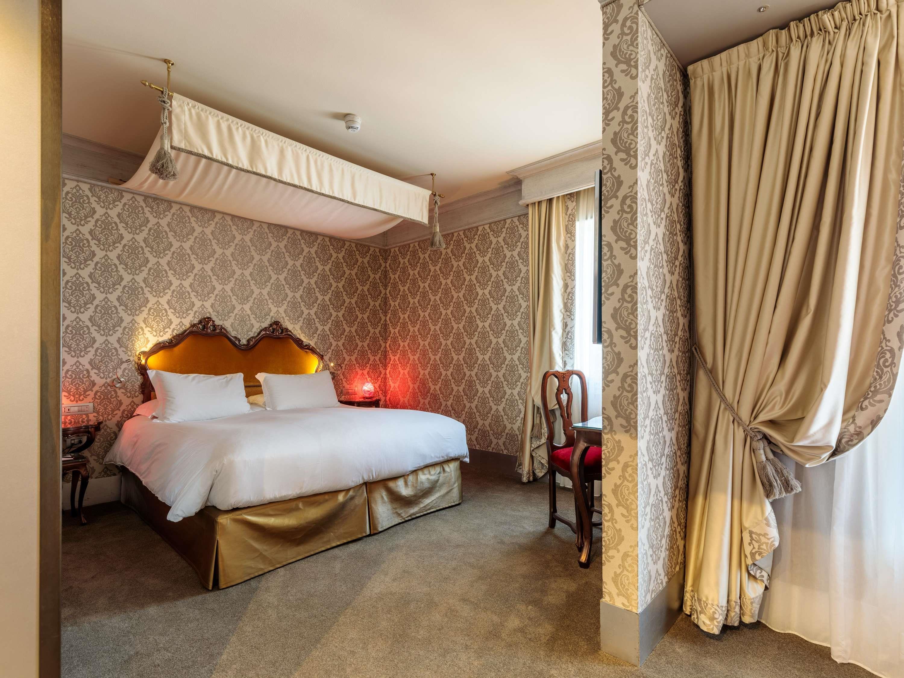 Triple Deluxe Canal View