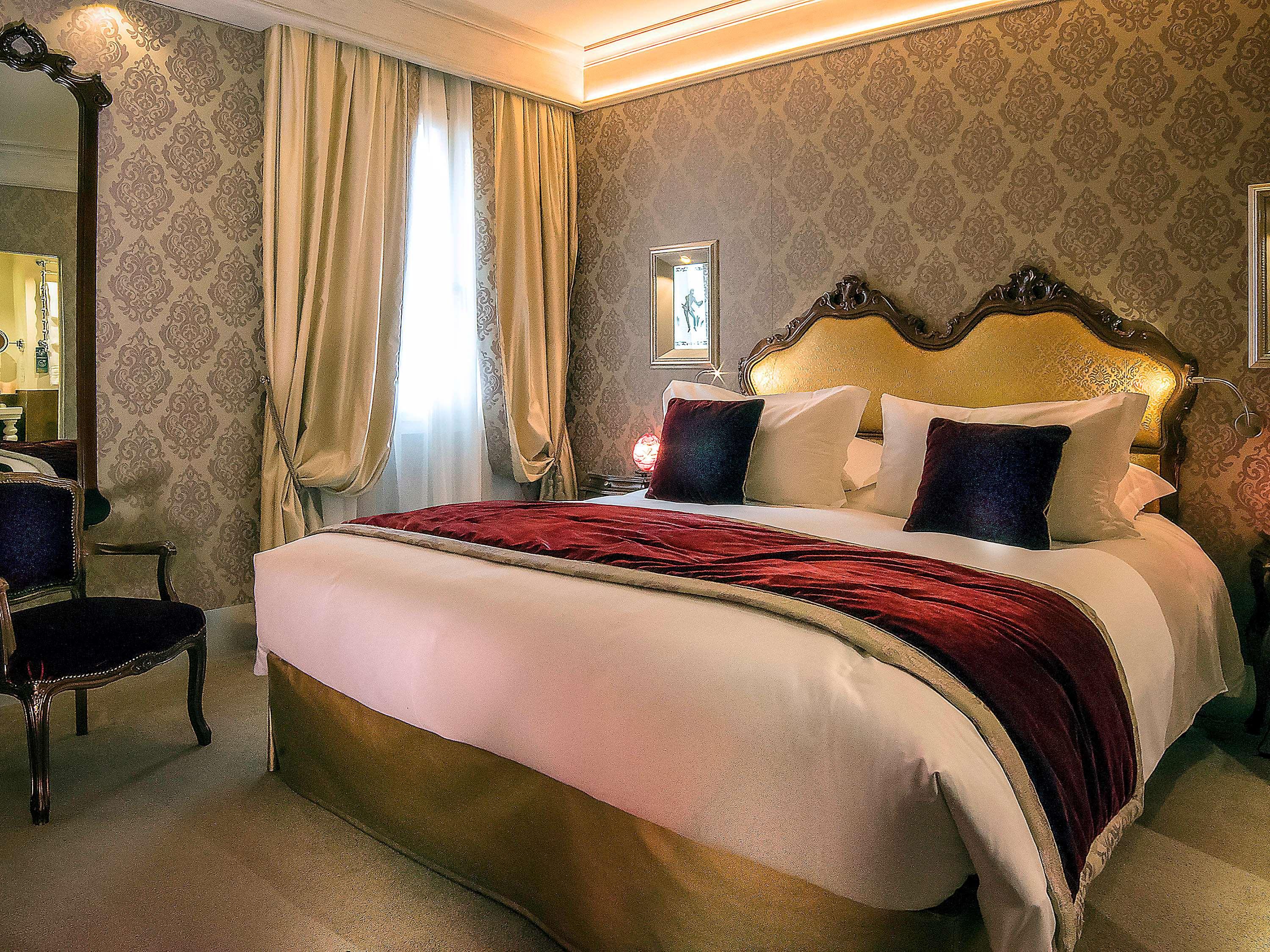 Double or Twin Superior King Bed