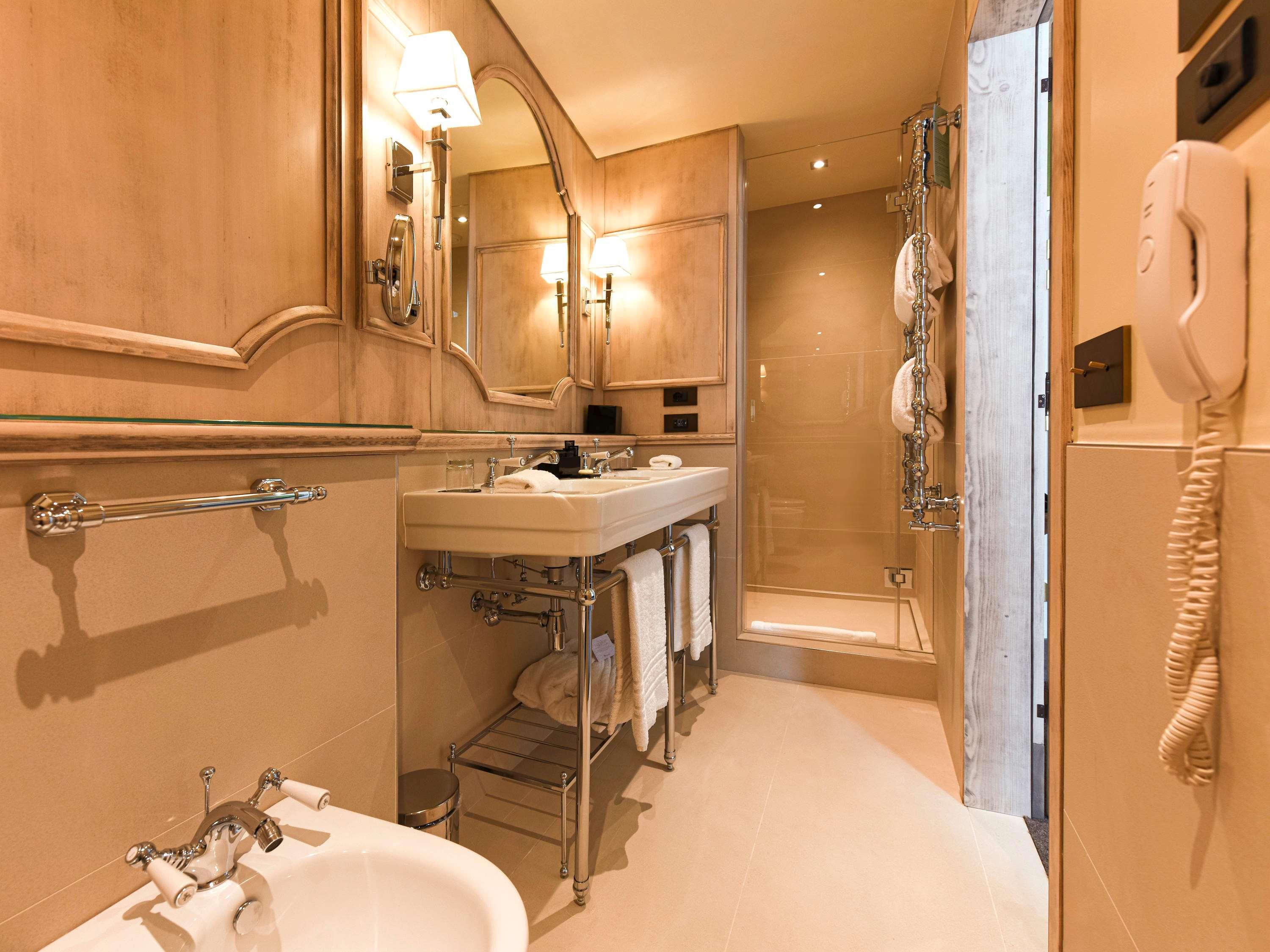 Double or Twin Deluxe Canal View