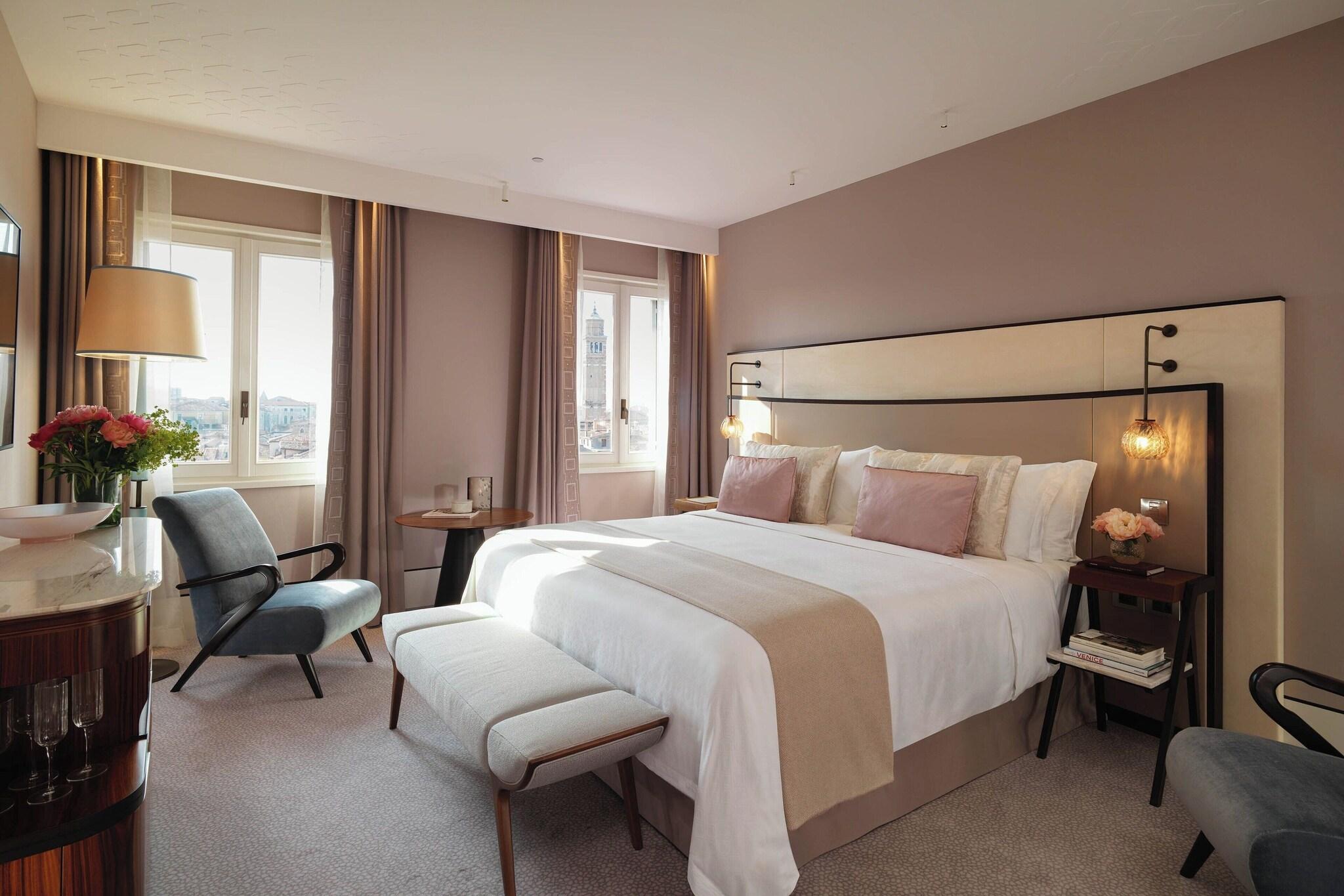 Double City View King Bed