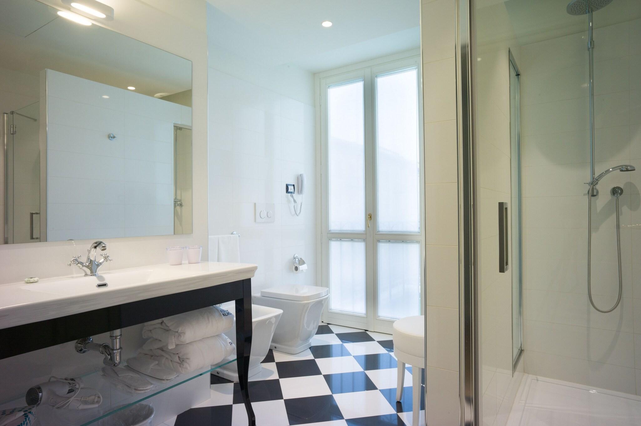 Double Queen Size Bed