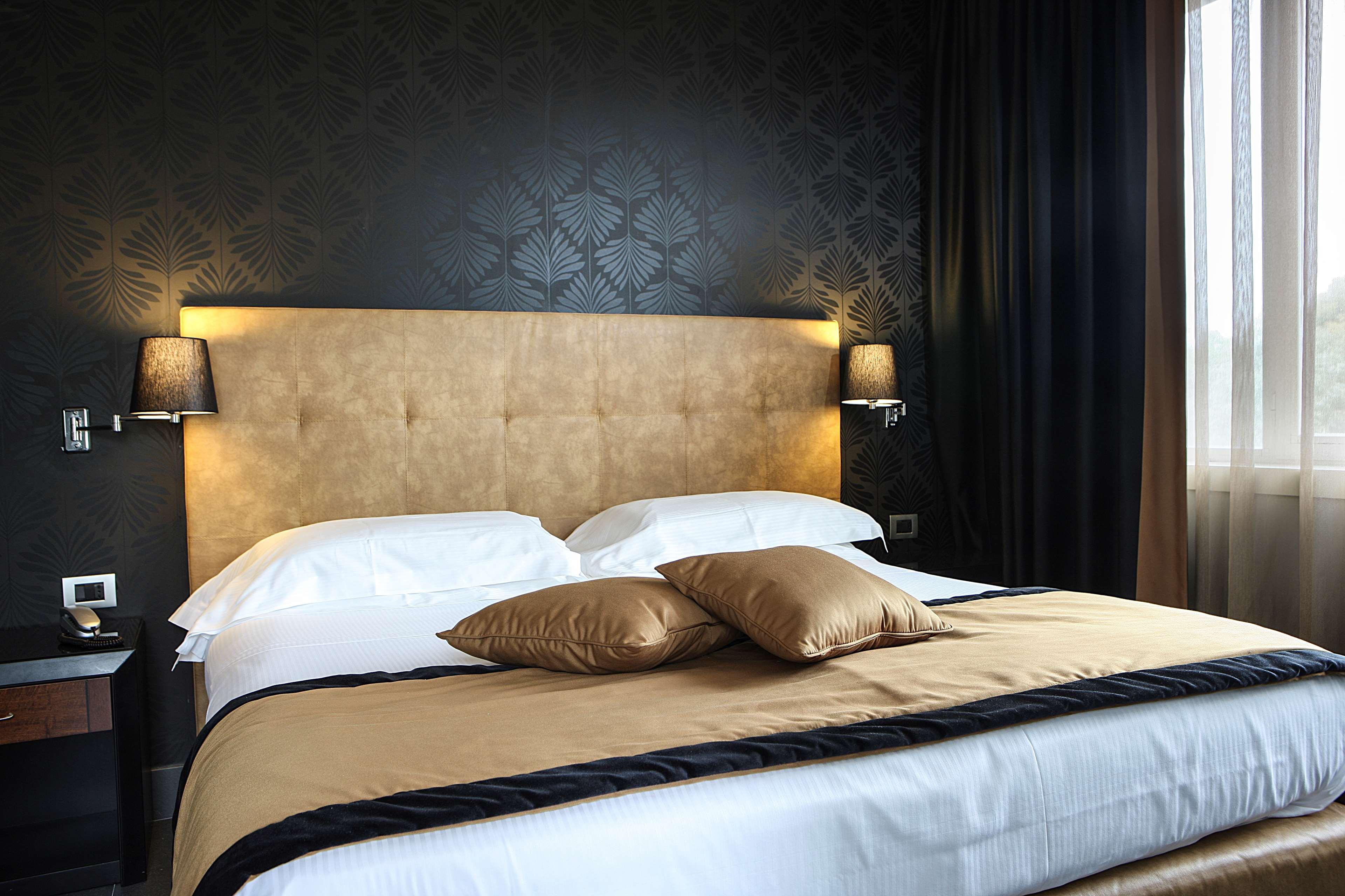 Double Queen Size Bed