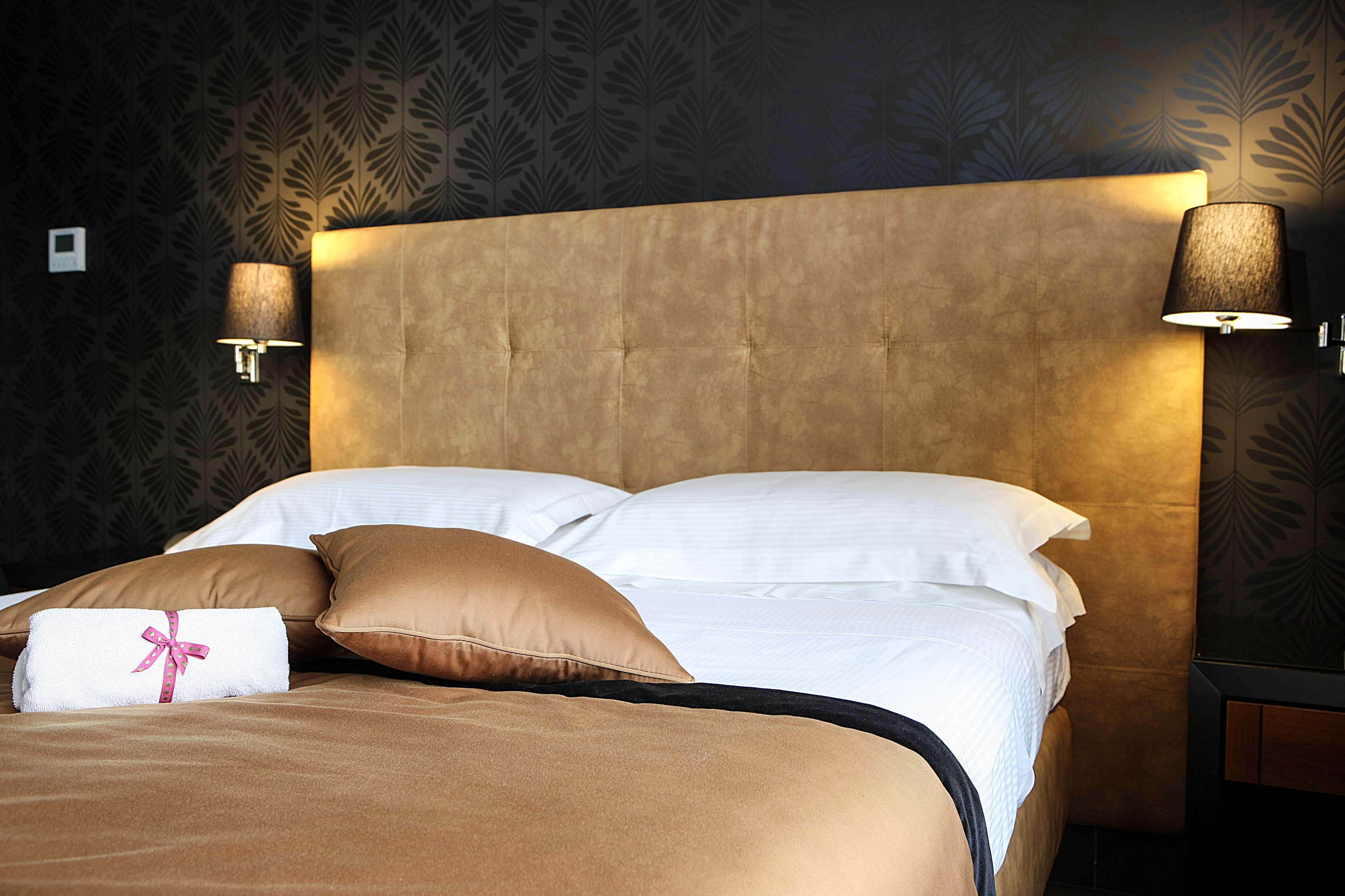 Double Queen Size Bed