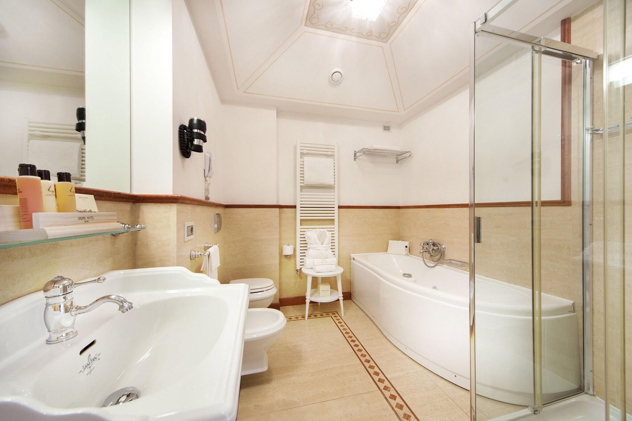 Family Room Three Beds