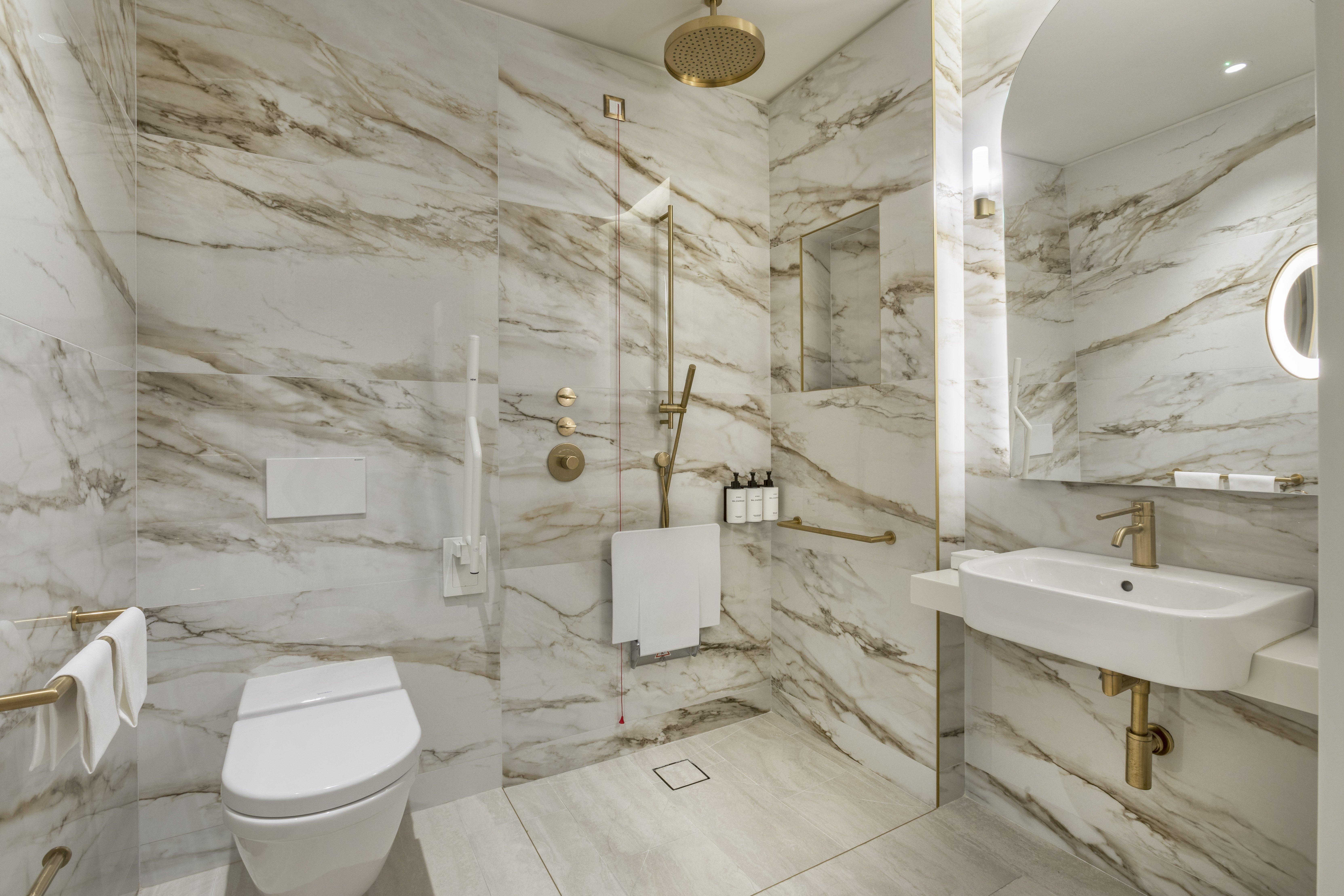 Double Accessible King Size Bed