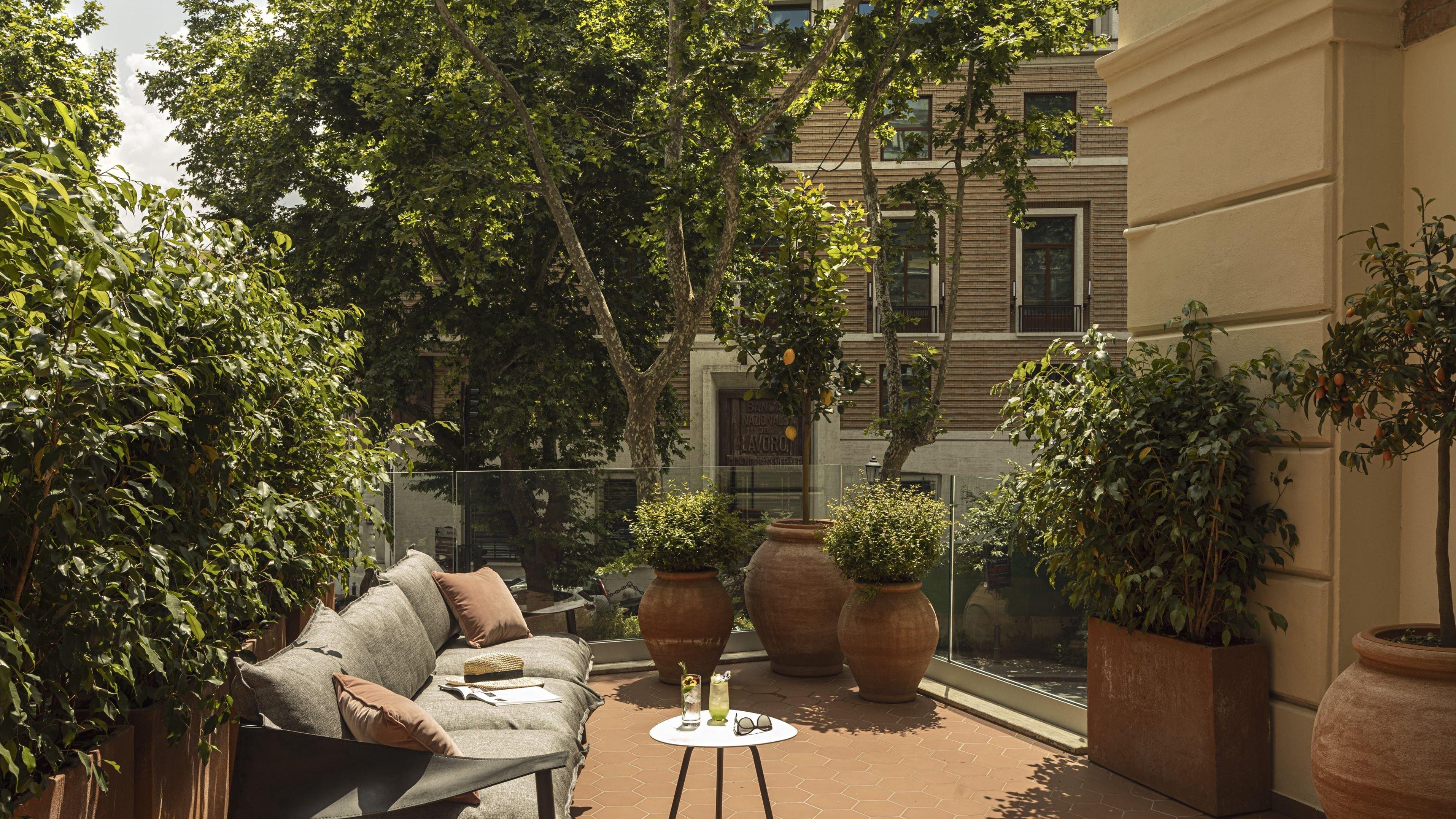 Junior Suite with Balcony with Views