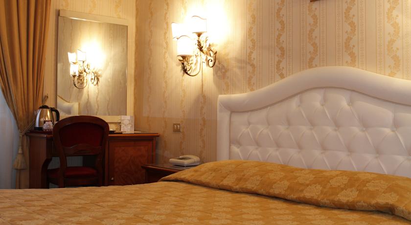 Double or Twin Standard