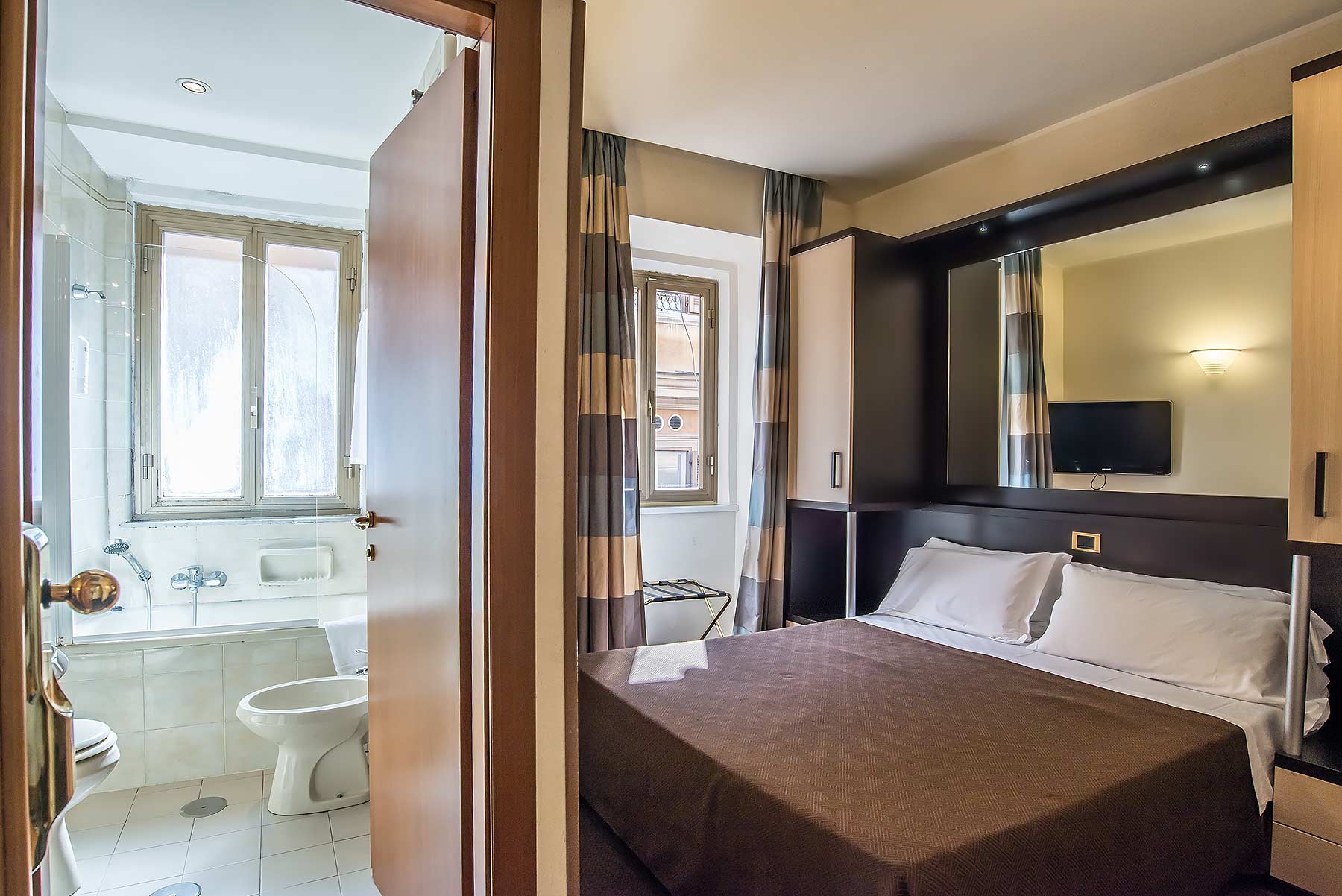 Double or Twin Standard