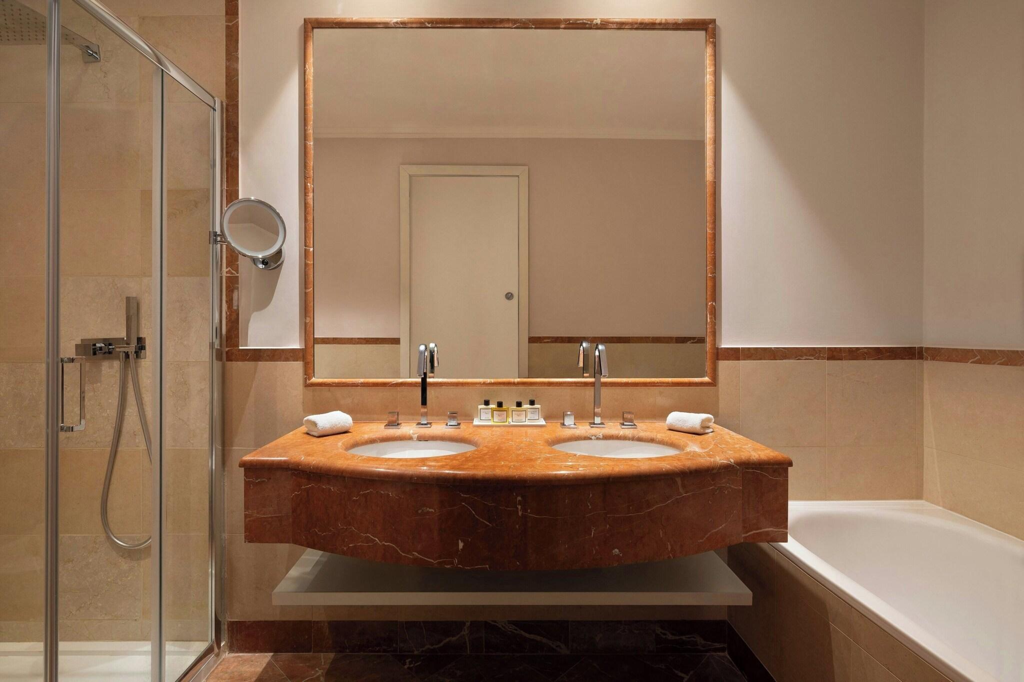 Junior Suite One Bedroom with Views