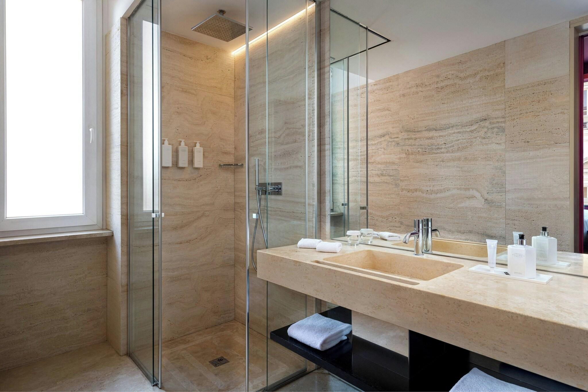 Double Superior Queen Bed