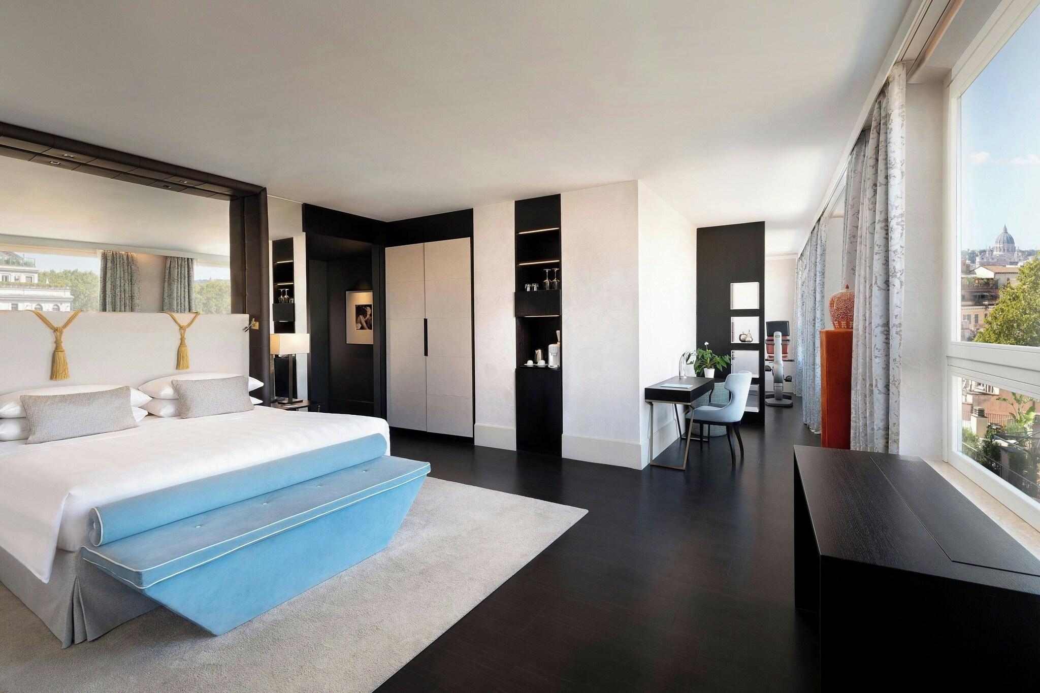 Suite City View King Bed