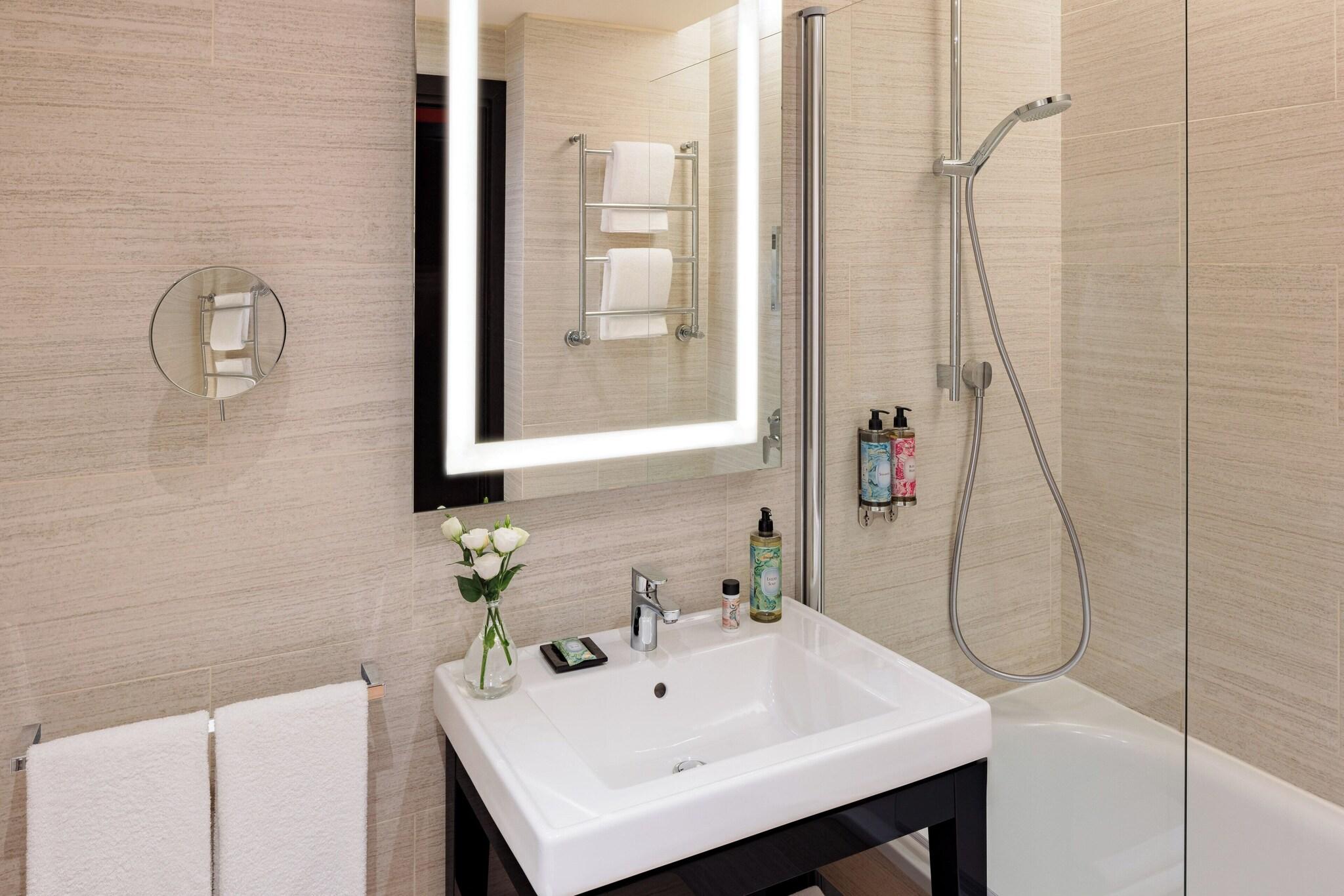 Double or Twin Deluxe