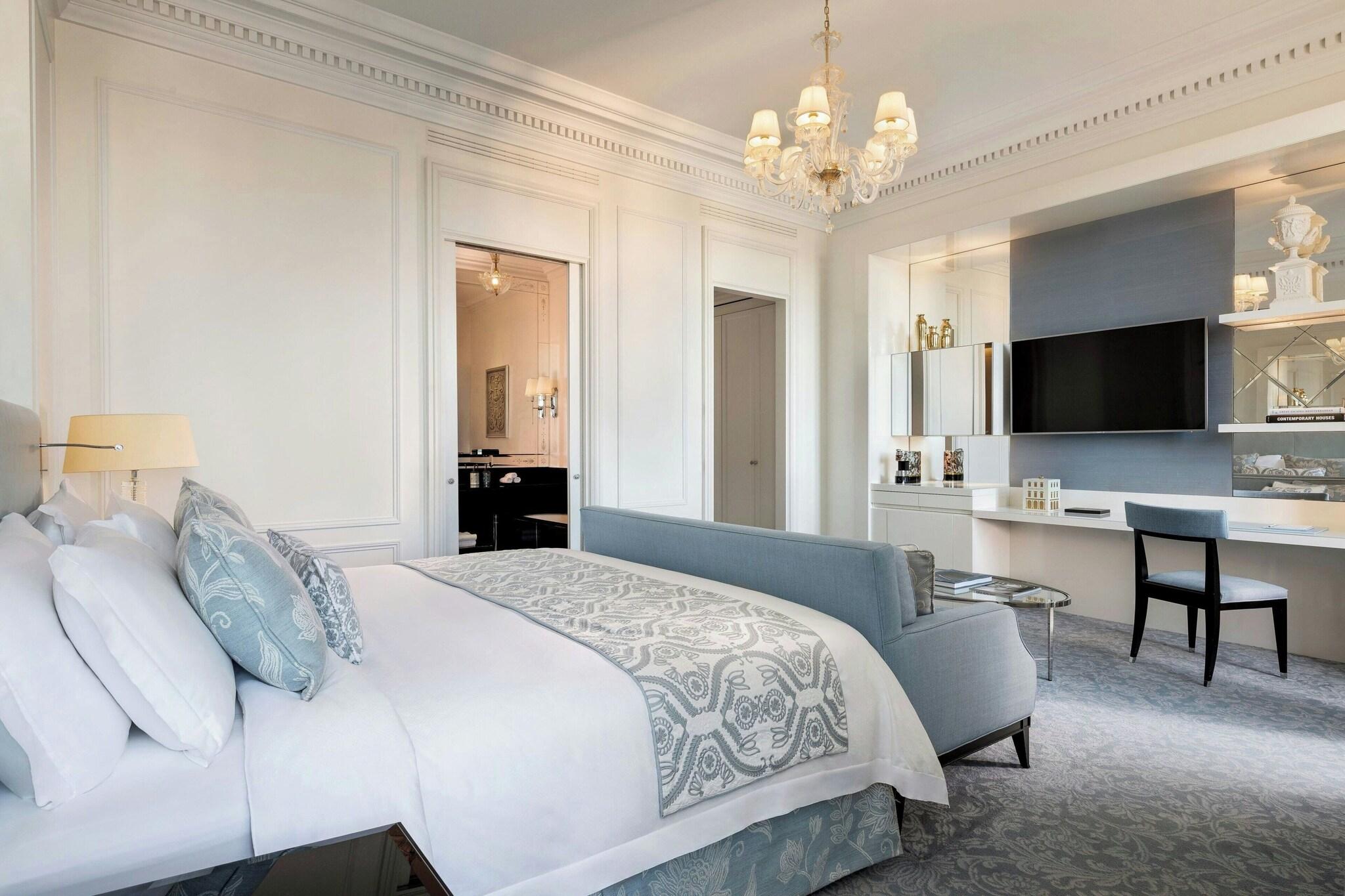 Double King Size Bed