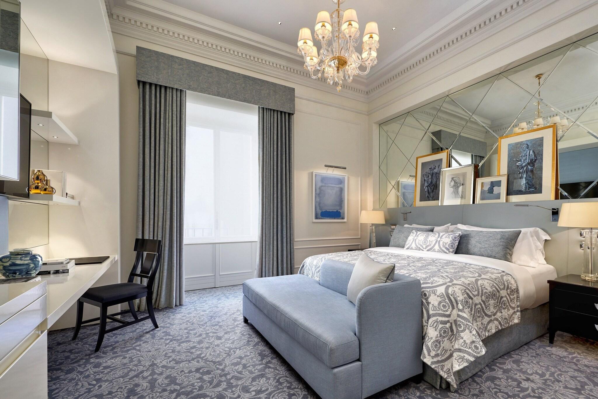 Double Superior King Bed