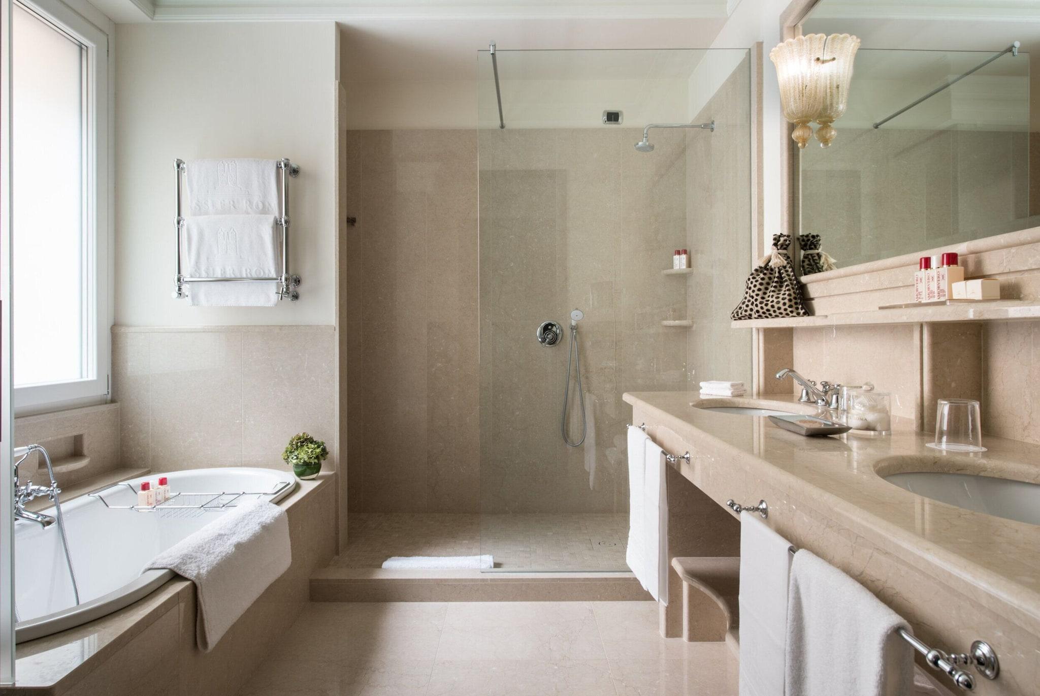 Junior Suite King Size Bed