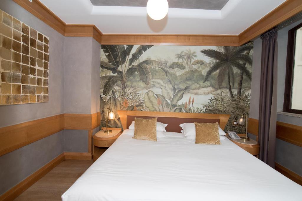 Double or Twin Standard