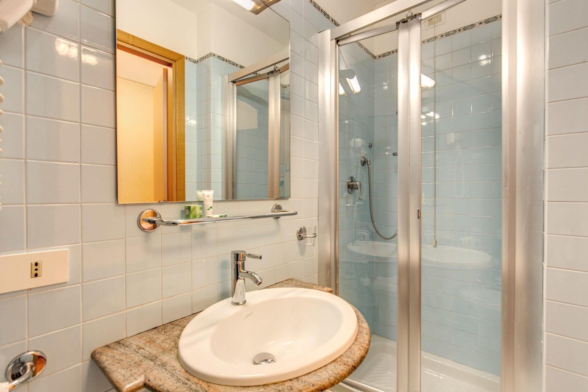 Double or Twin with Double Bed