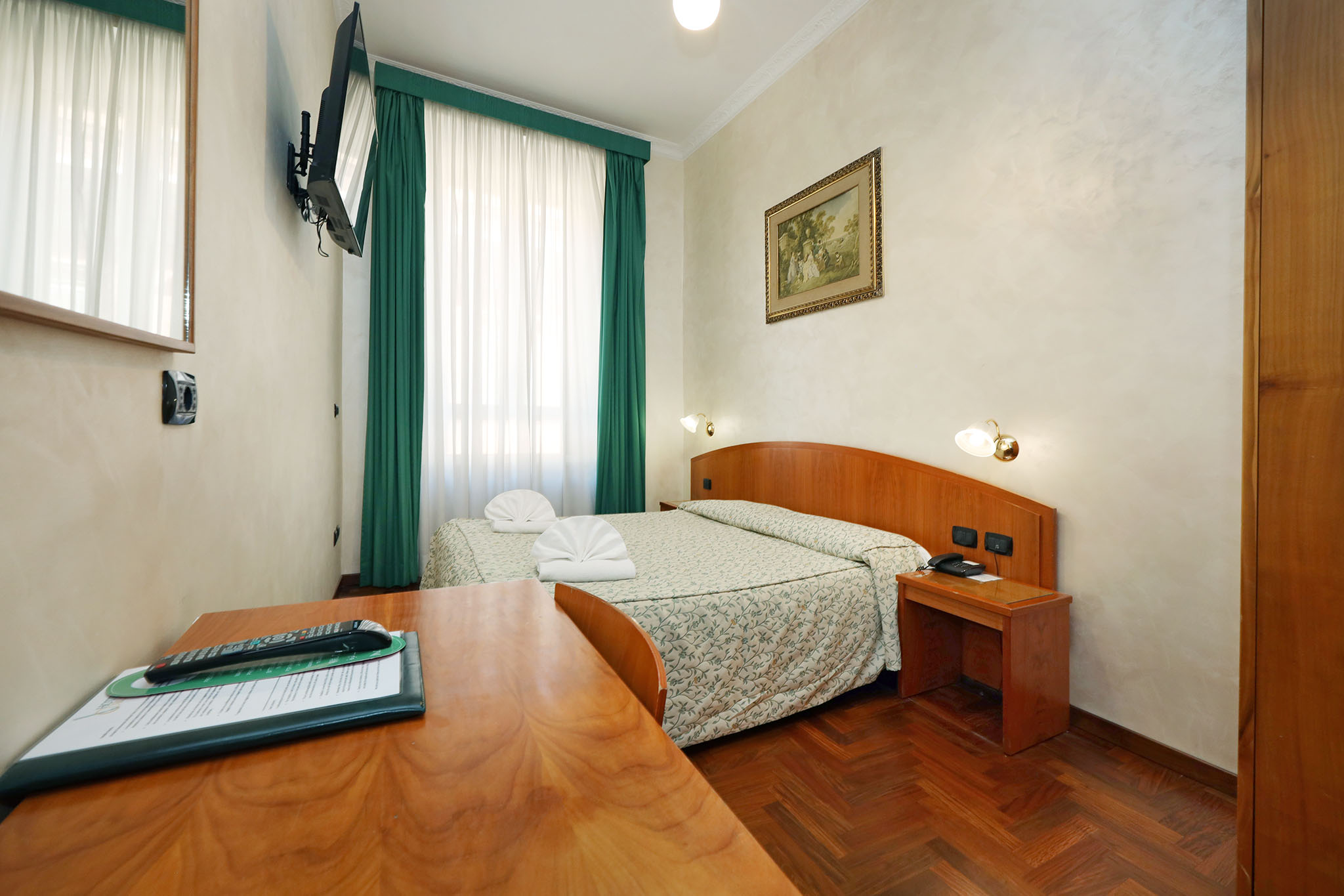 Double or Twin Standard