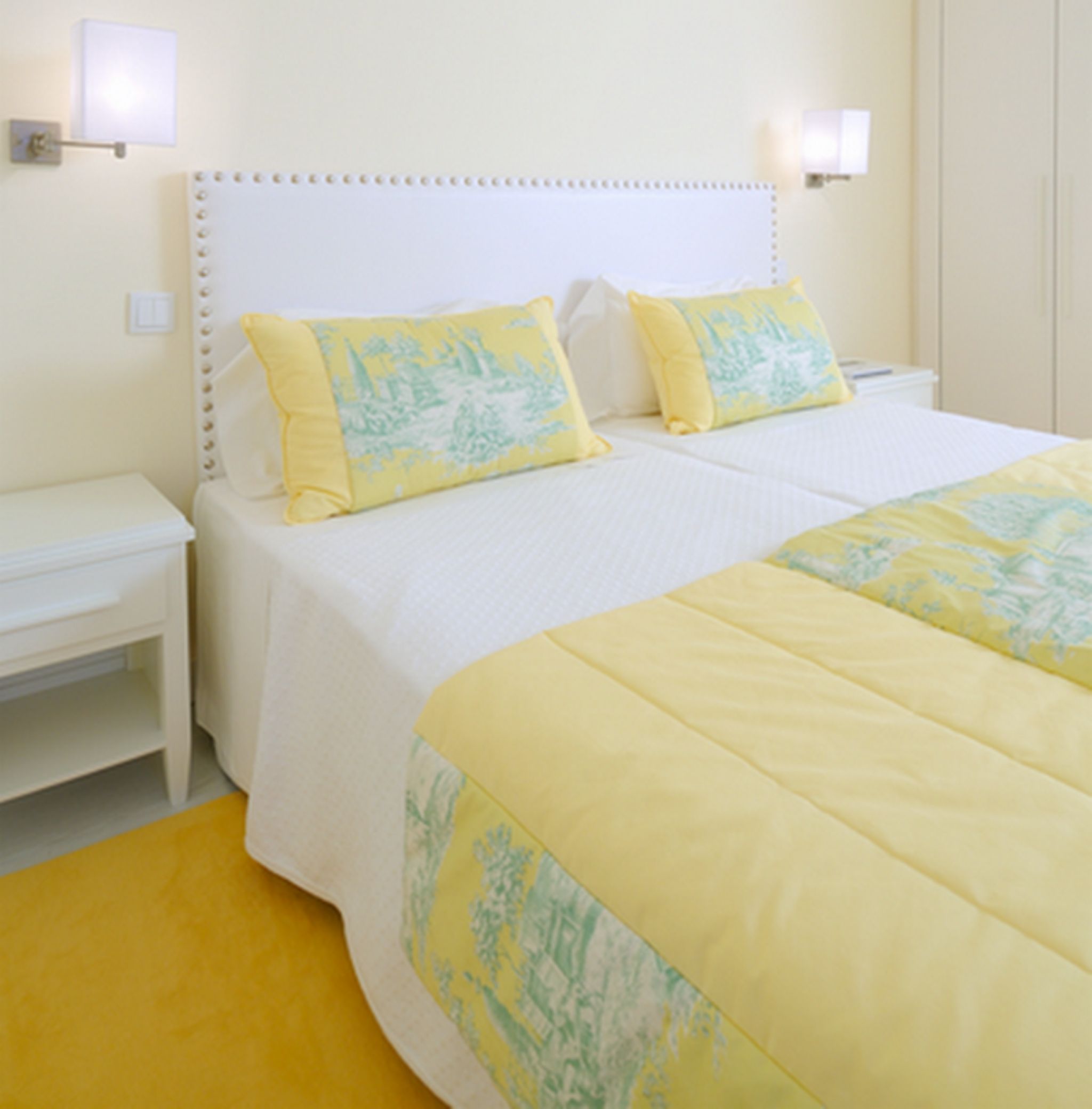 Double or Twin Deluxe