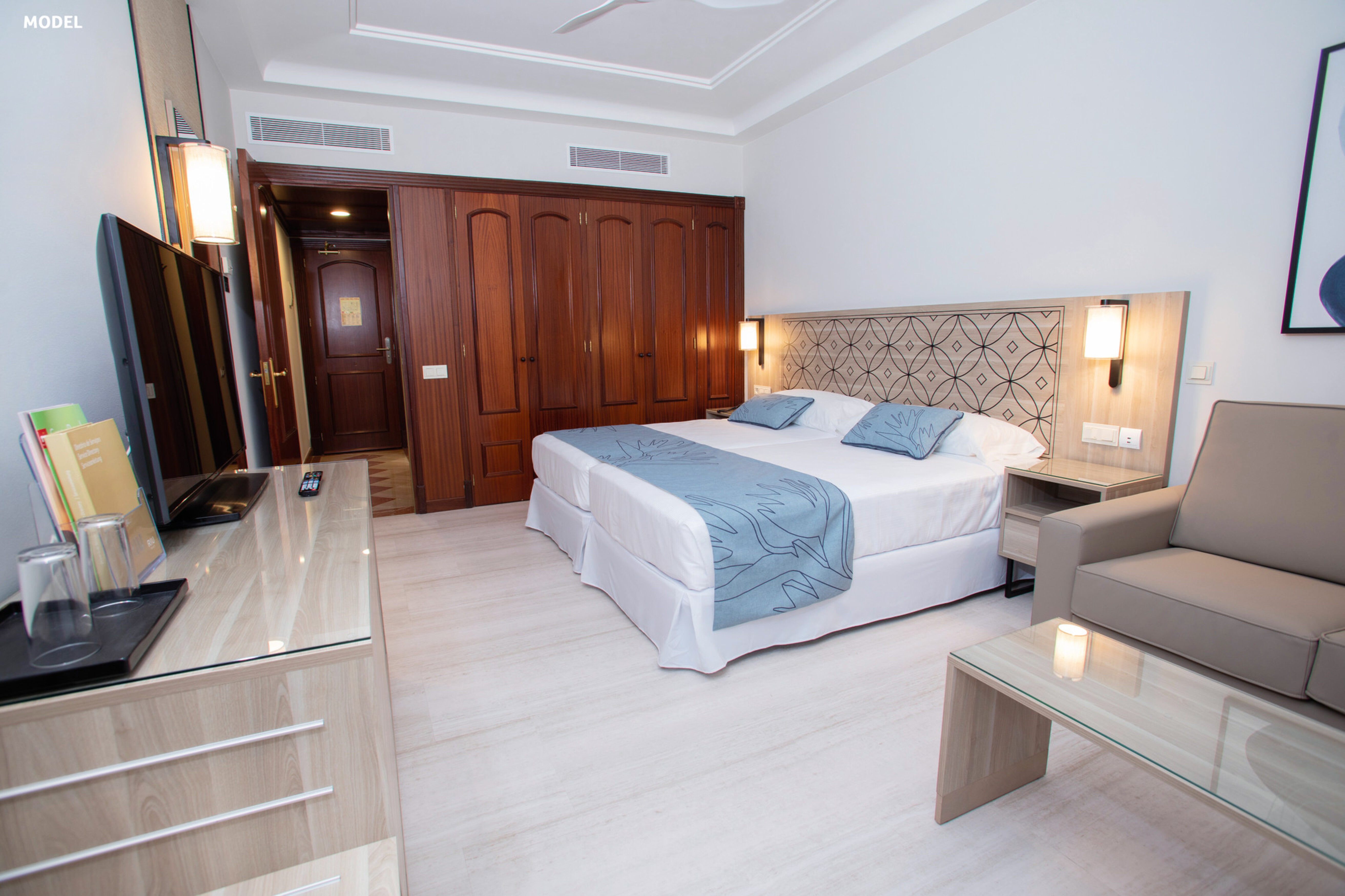 Double or Twin Side Sea View