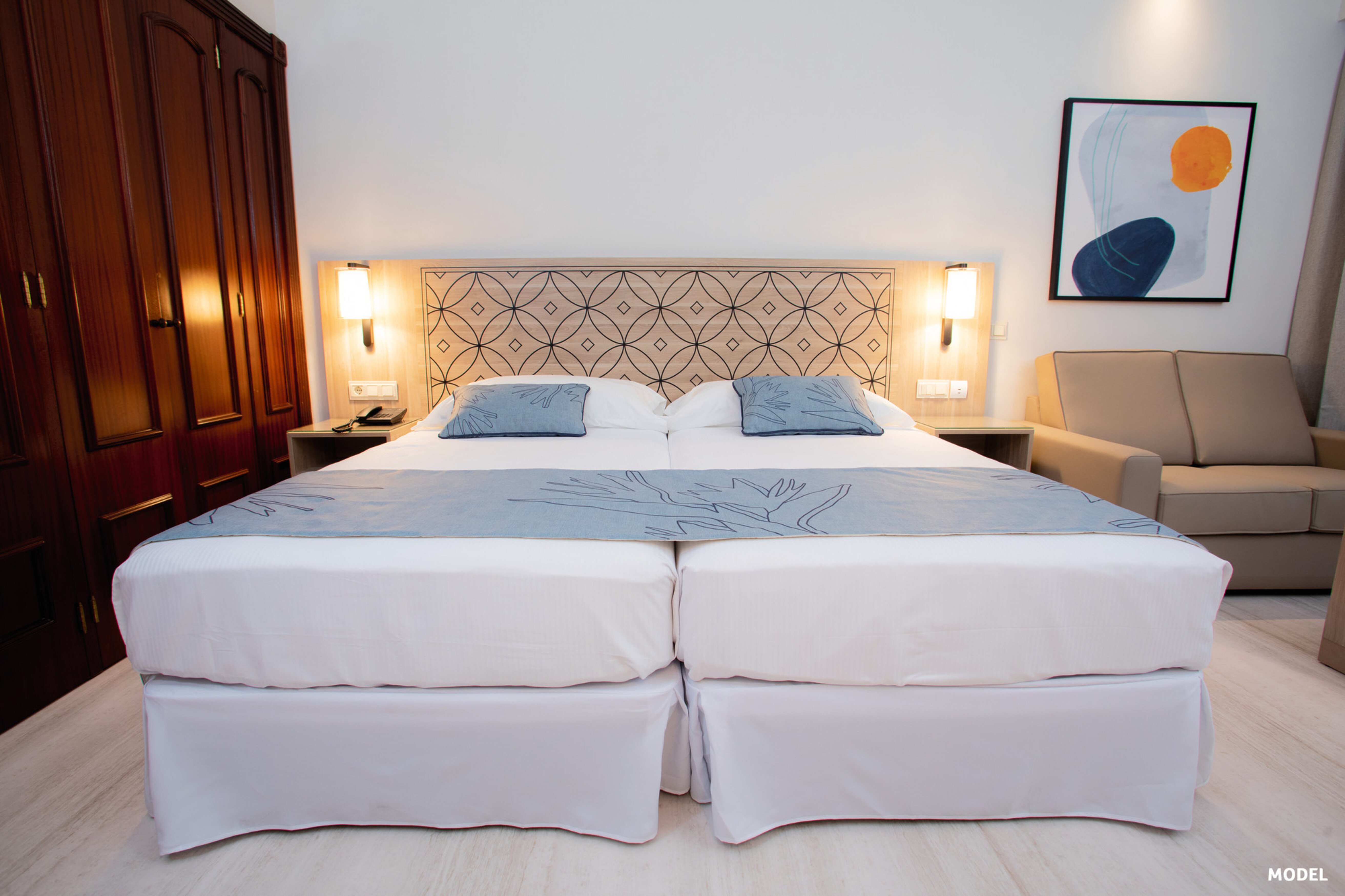 Double or Twin Side Sea View