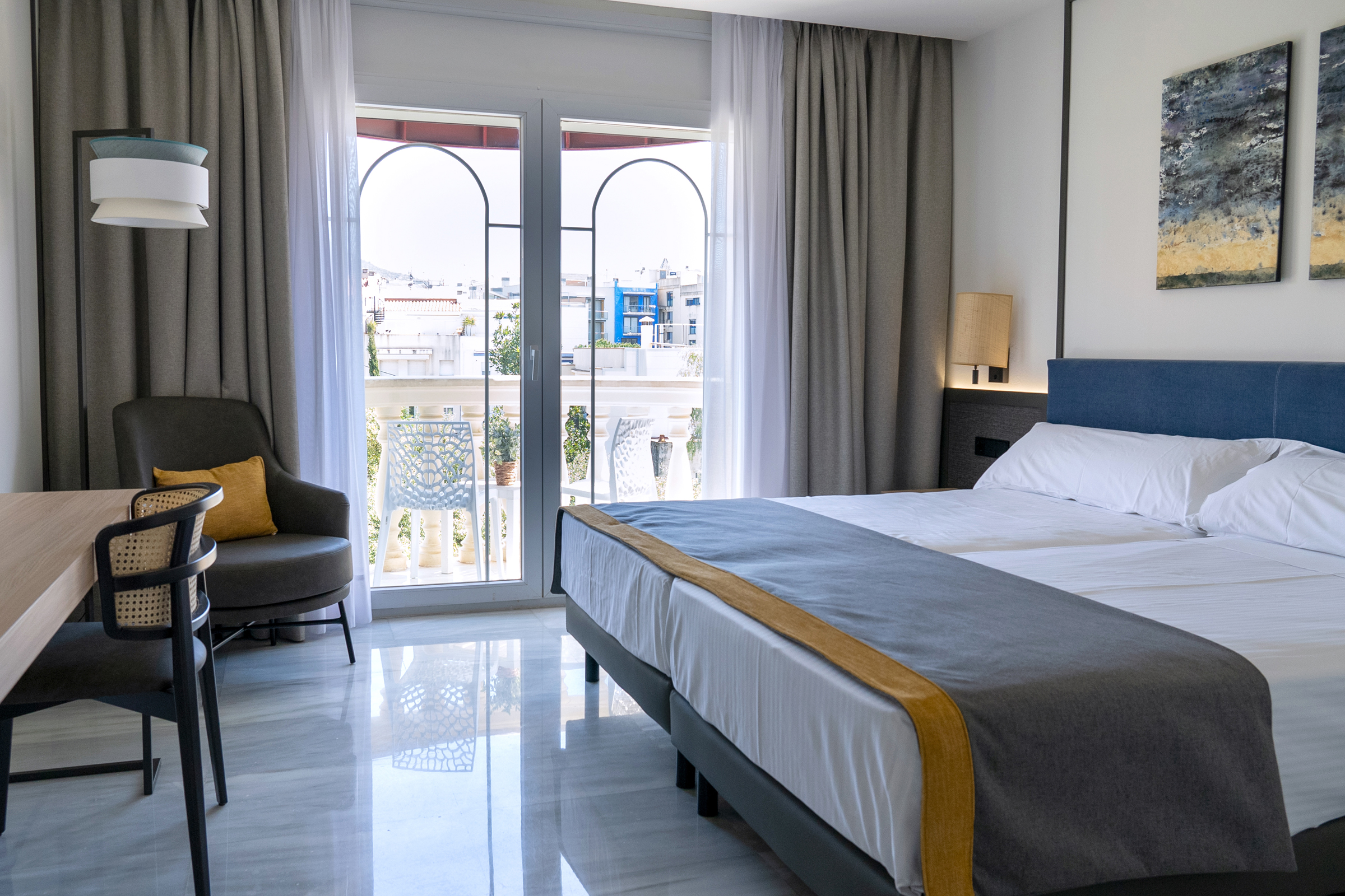 Double or Twin Standard