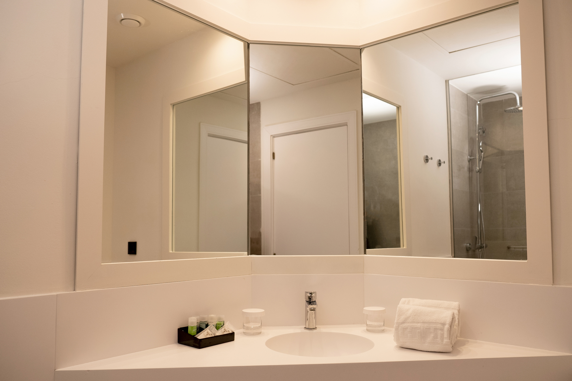 Double Deluxe Side Sea View