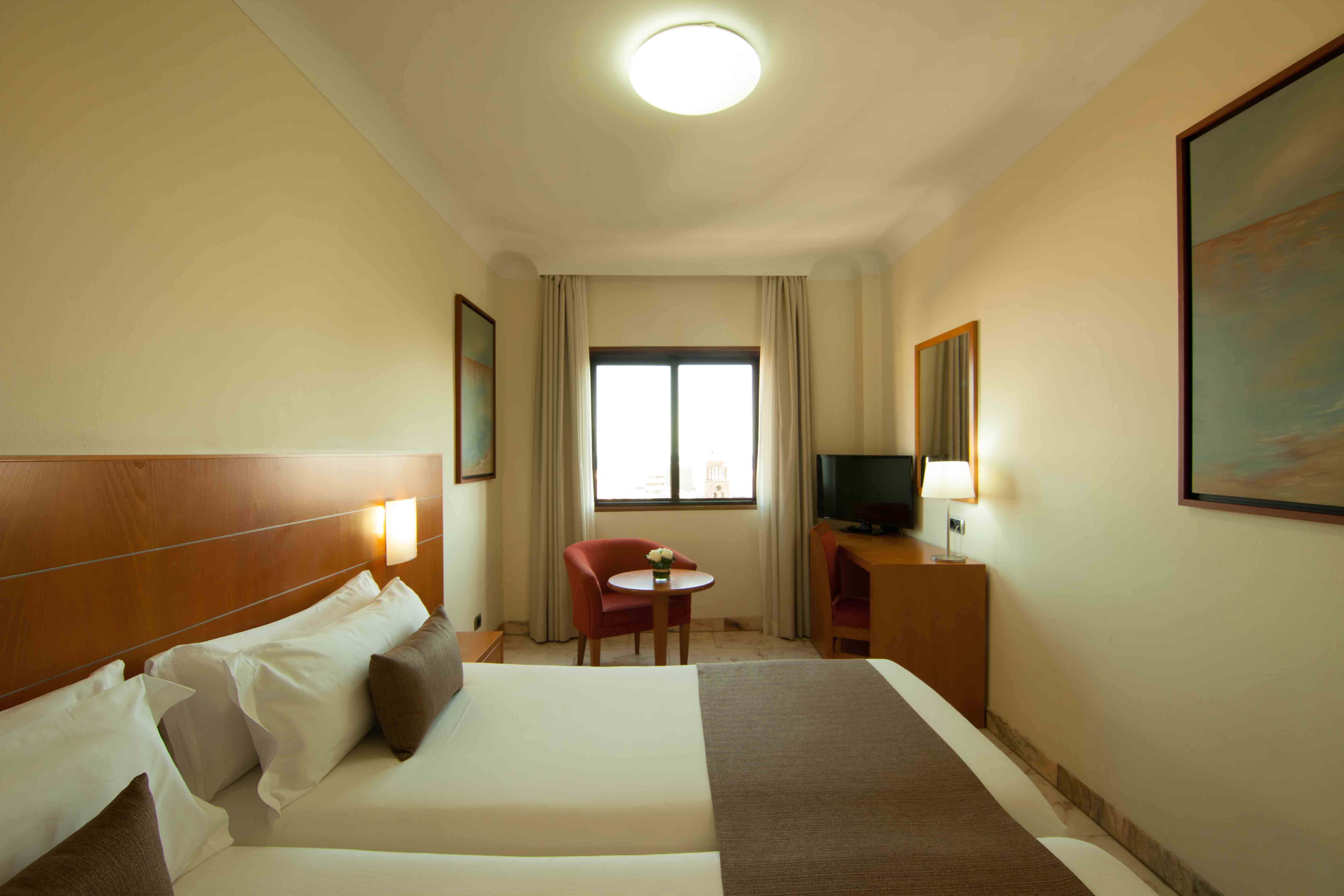 Double or Twin Standard