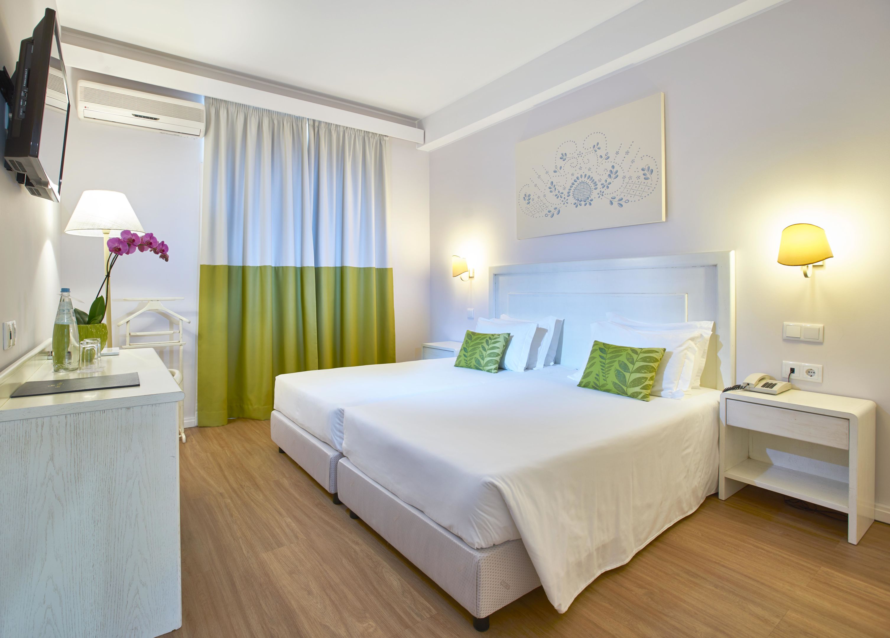 Double or Twin Standard