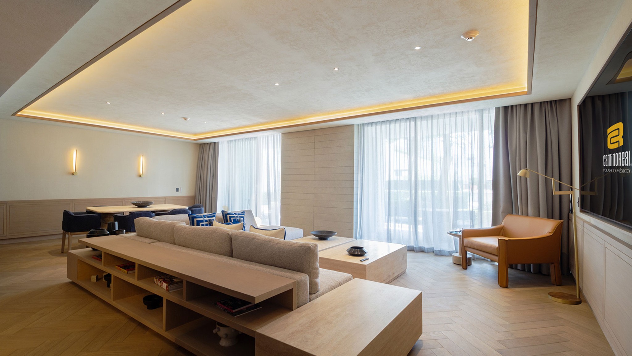 Suite King Size Bed